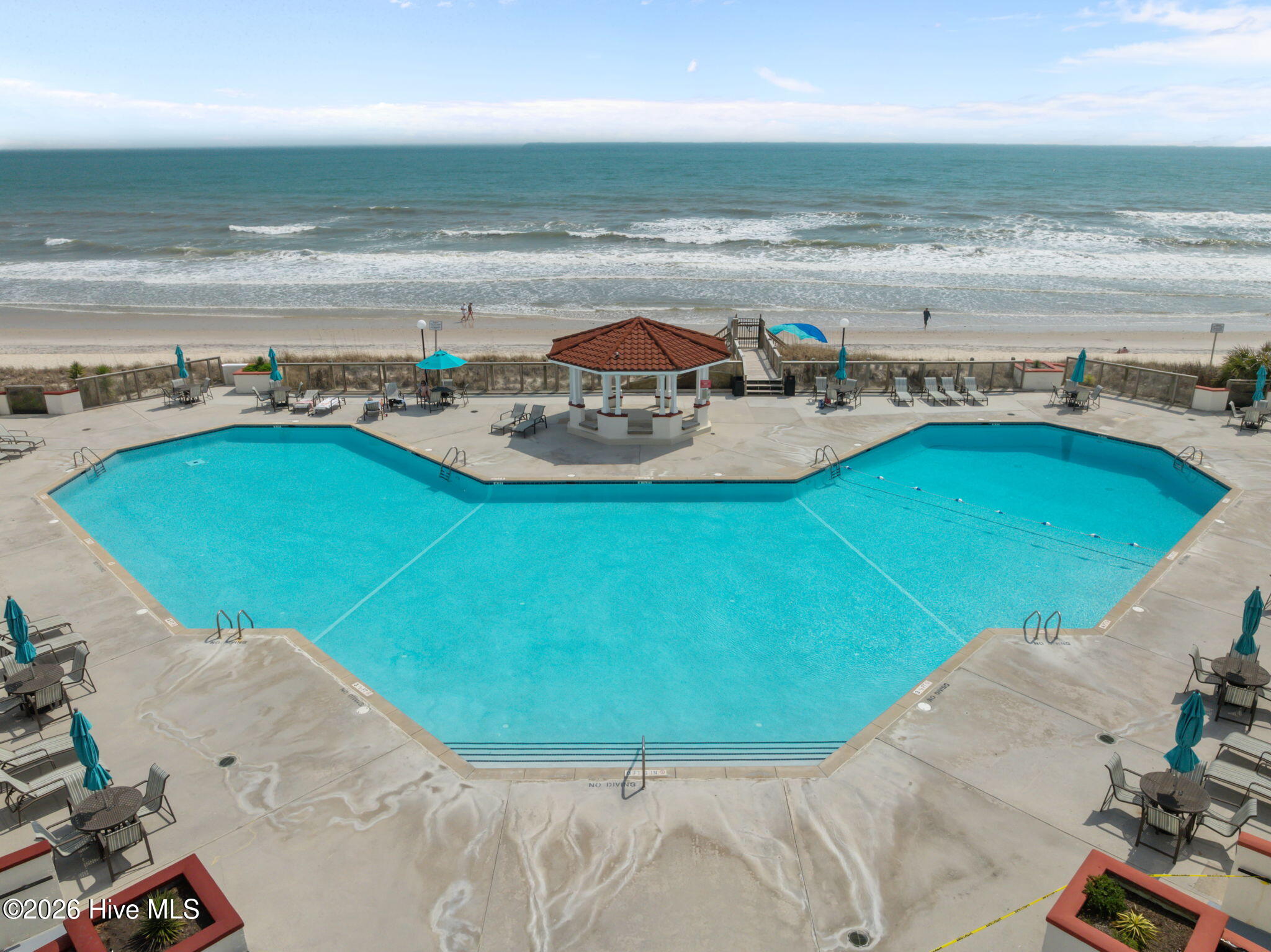 100562766 | Photo 36