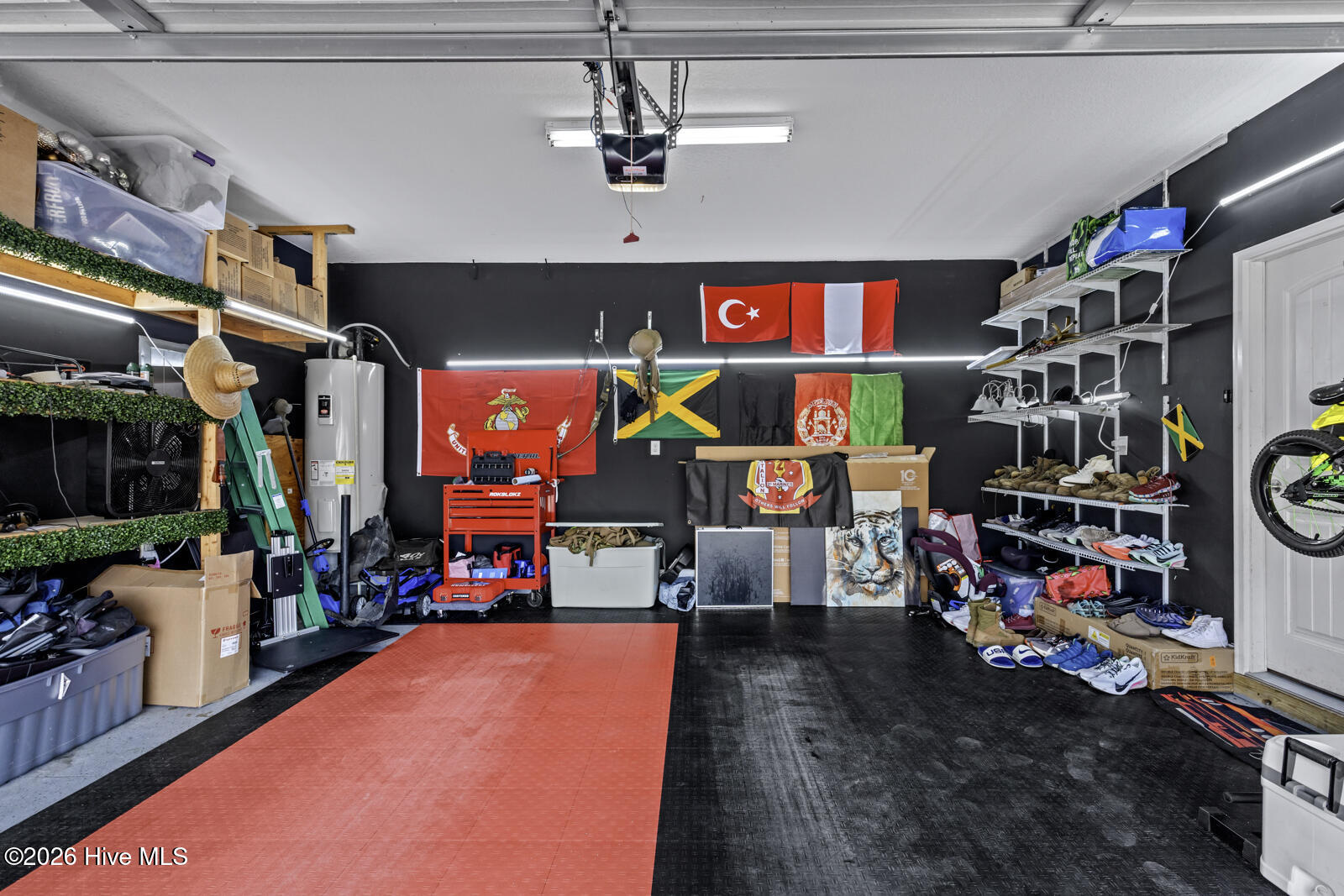 100558564 | Photo 25