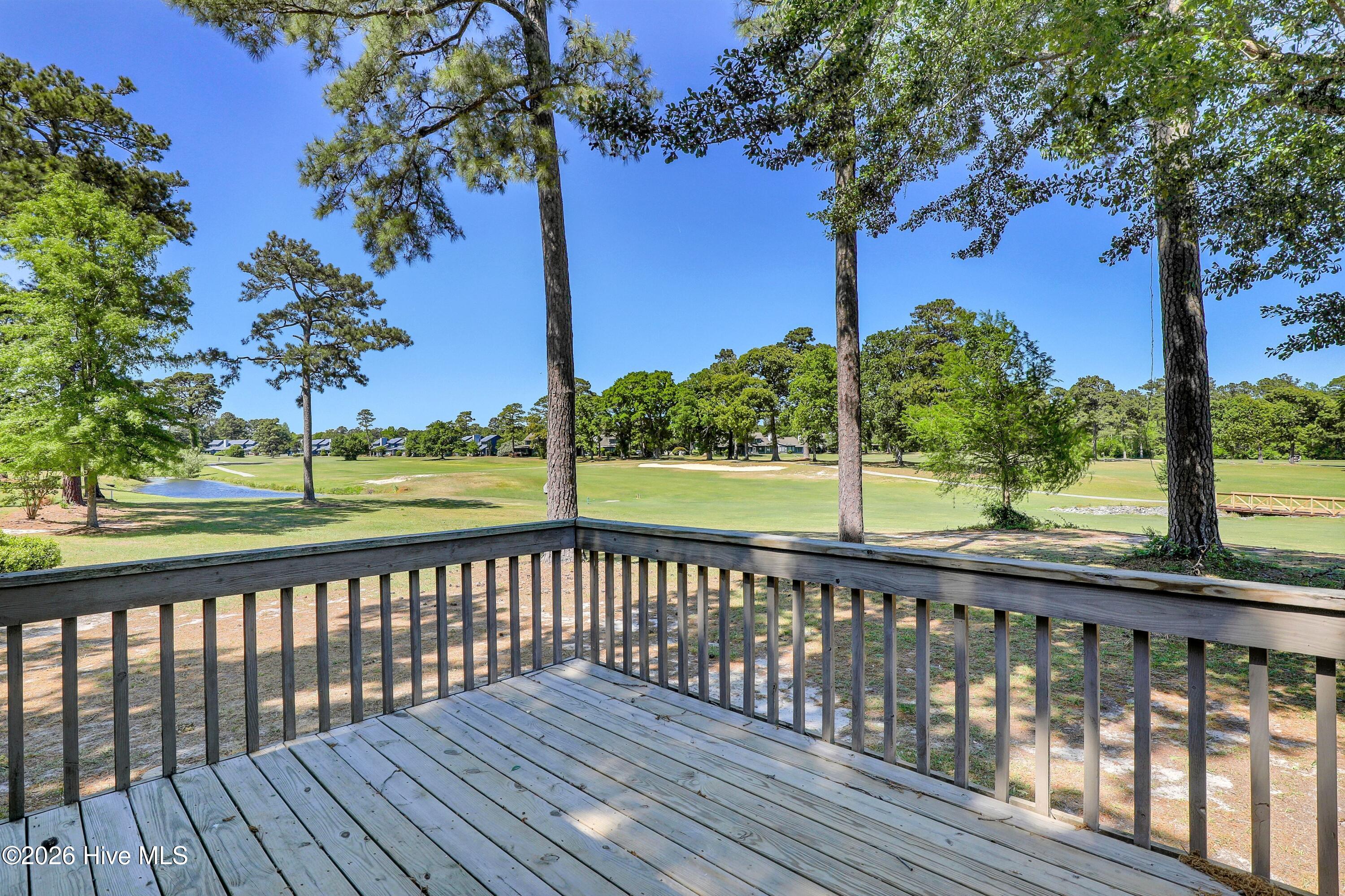 100570690 | Photo 22