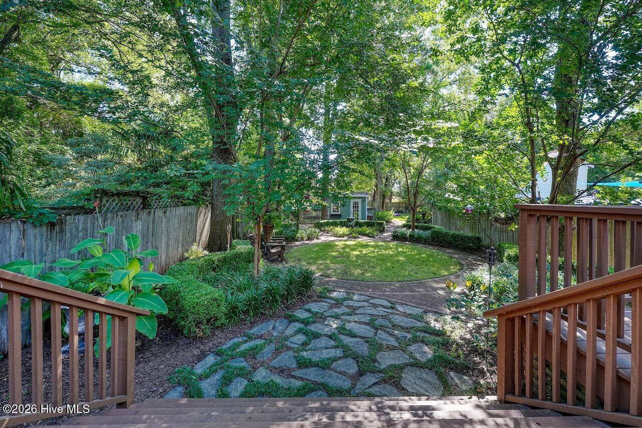 100560028 | Photo 46