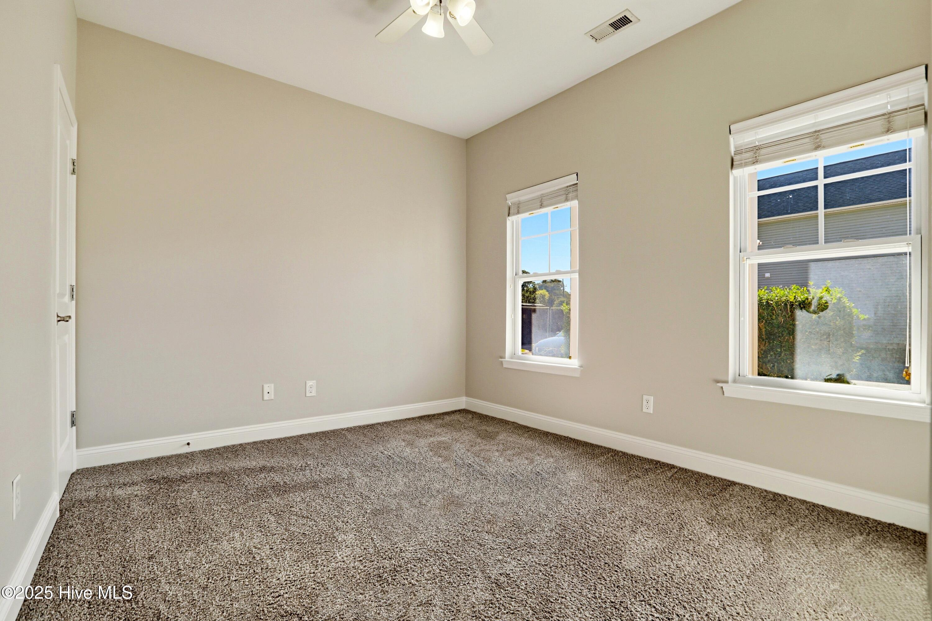 100539974 | Photo 26