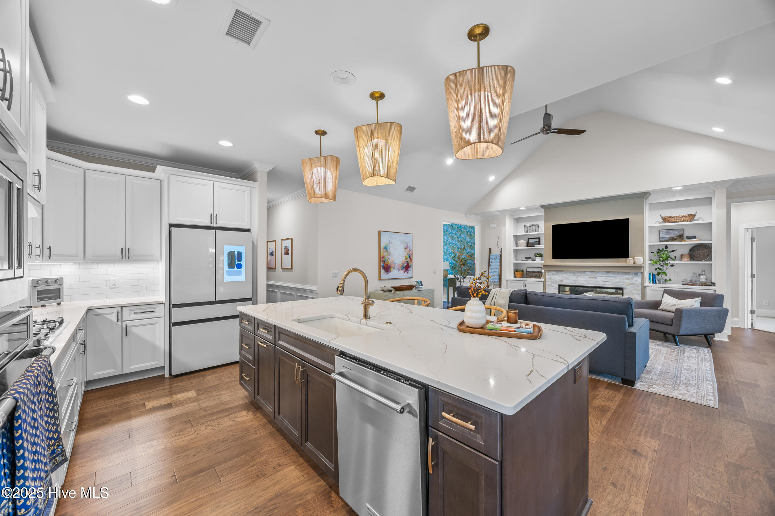 100515249 | Photo 13