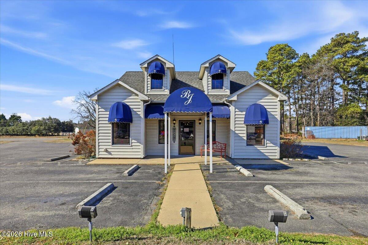 01-903 N Breazeale Ave-1