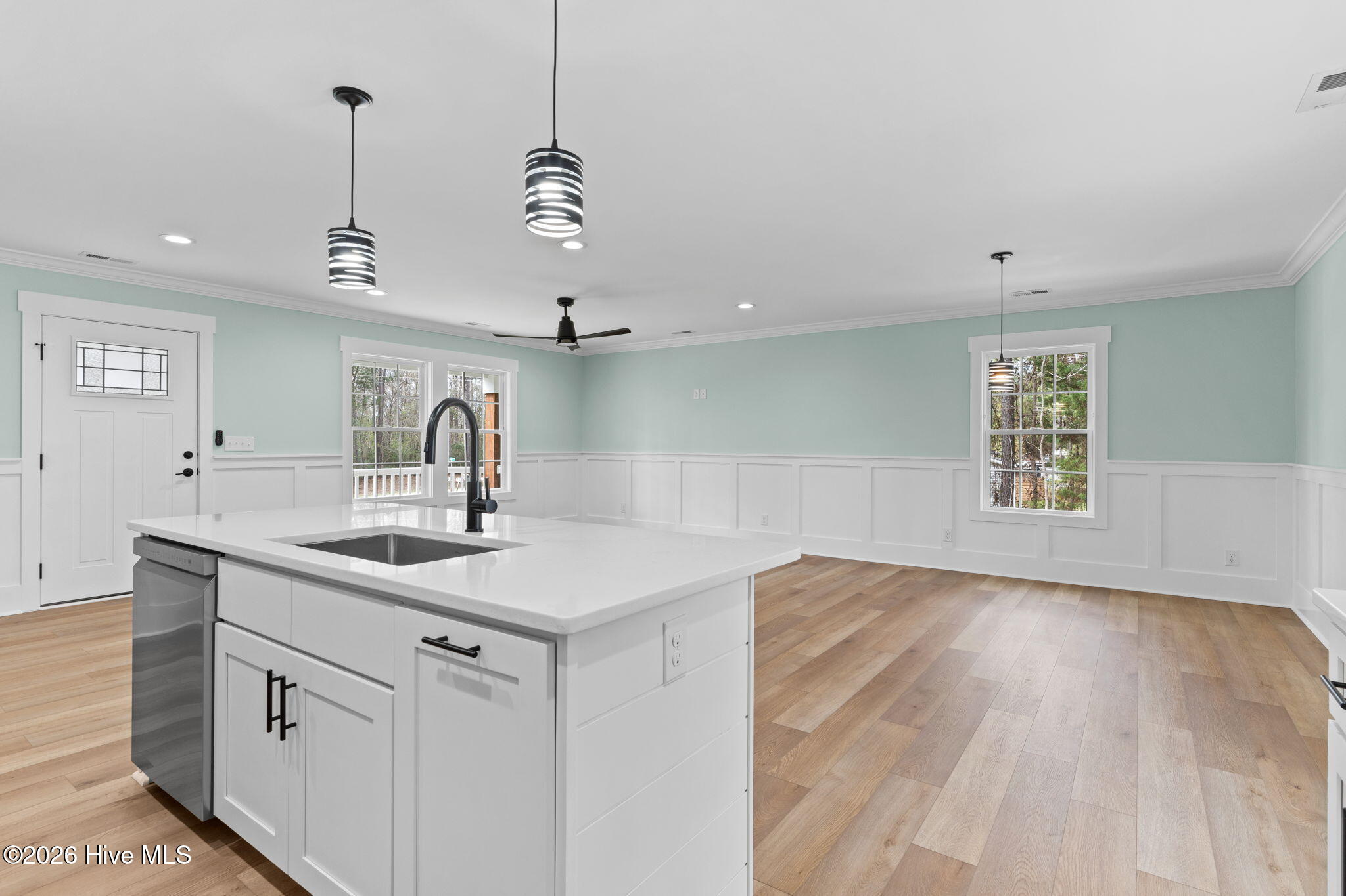 100552938 | Photo 17