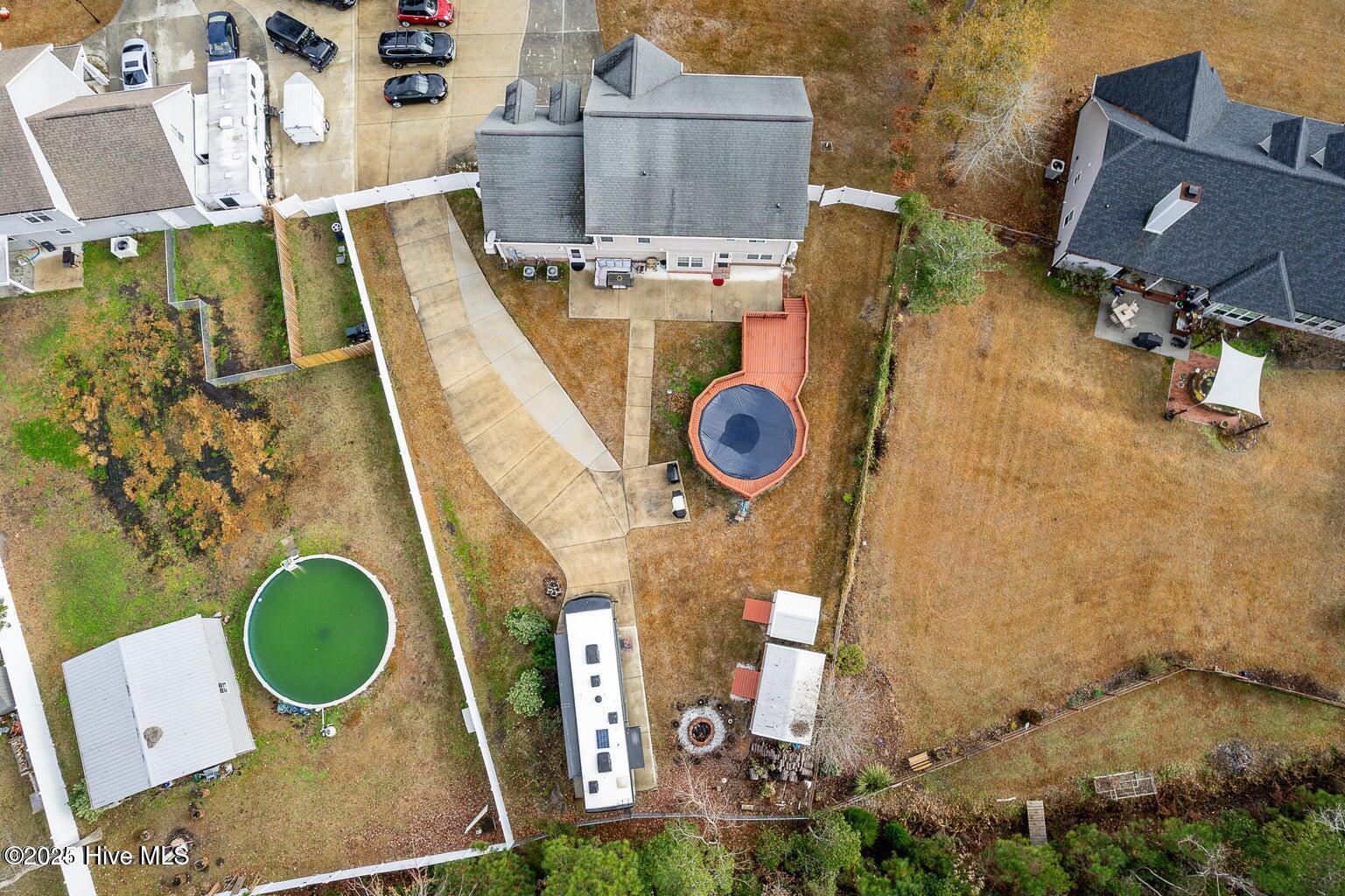 100540858 | Photo 36