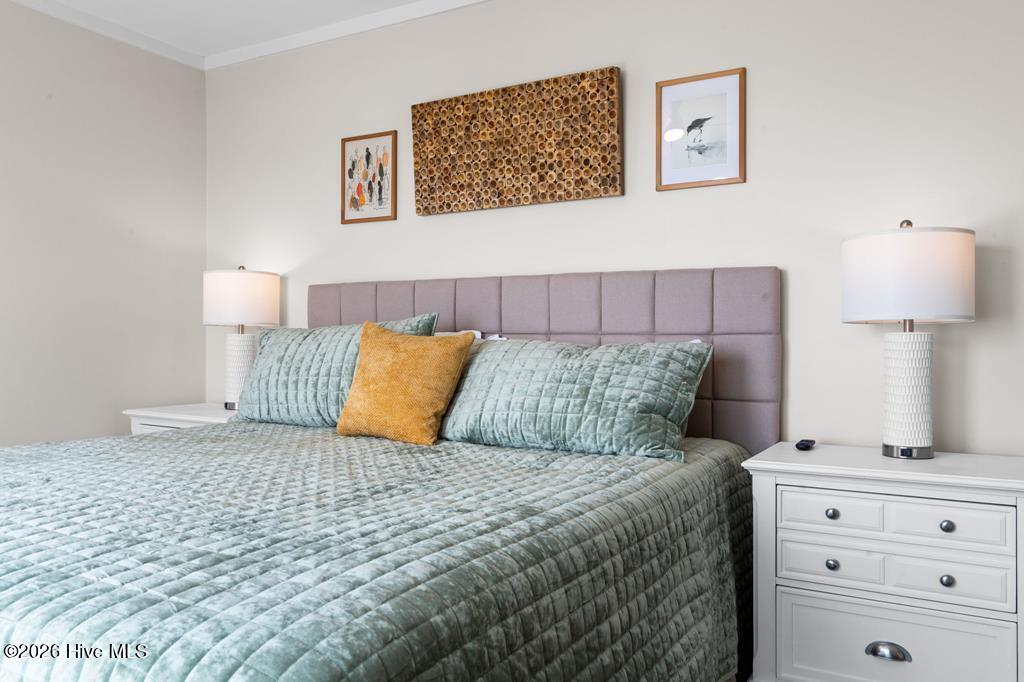 100556593 | Photo 38