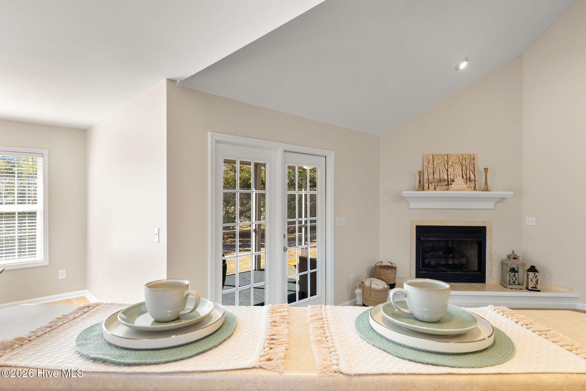 100554180 | Photo 25