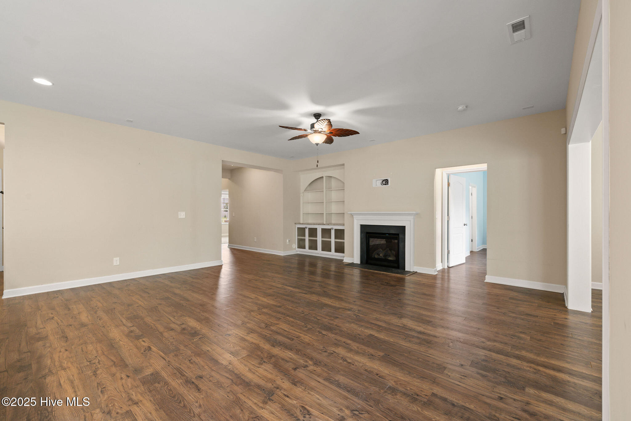 100513961 | Photo 12