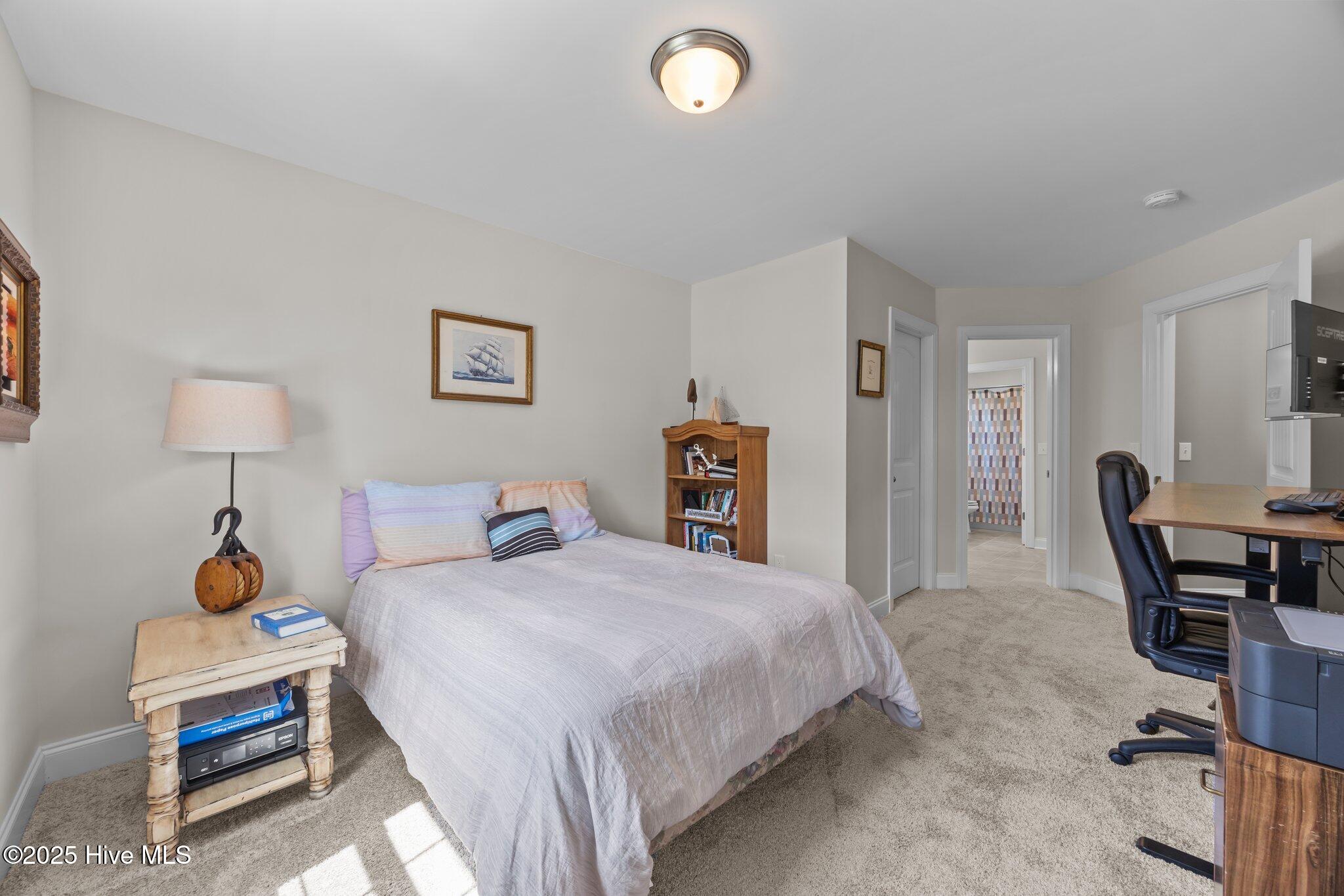 100518510 | Photo 41