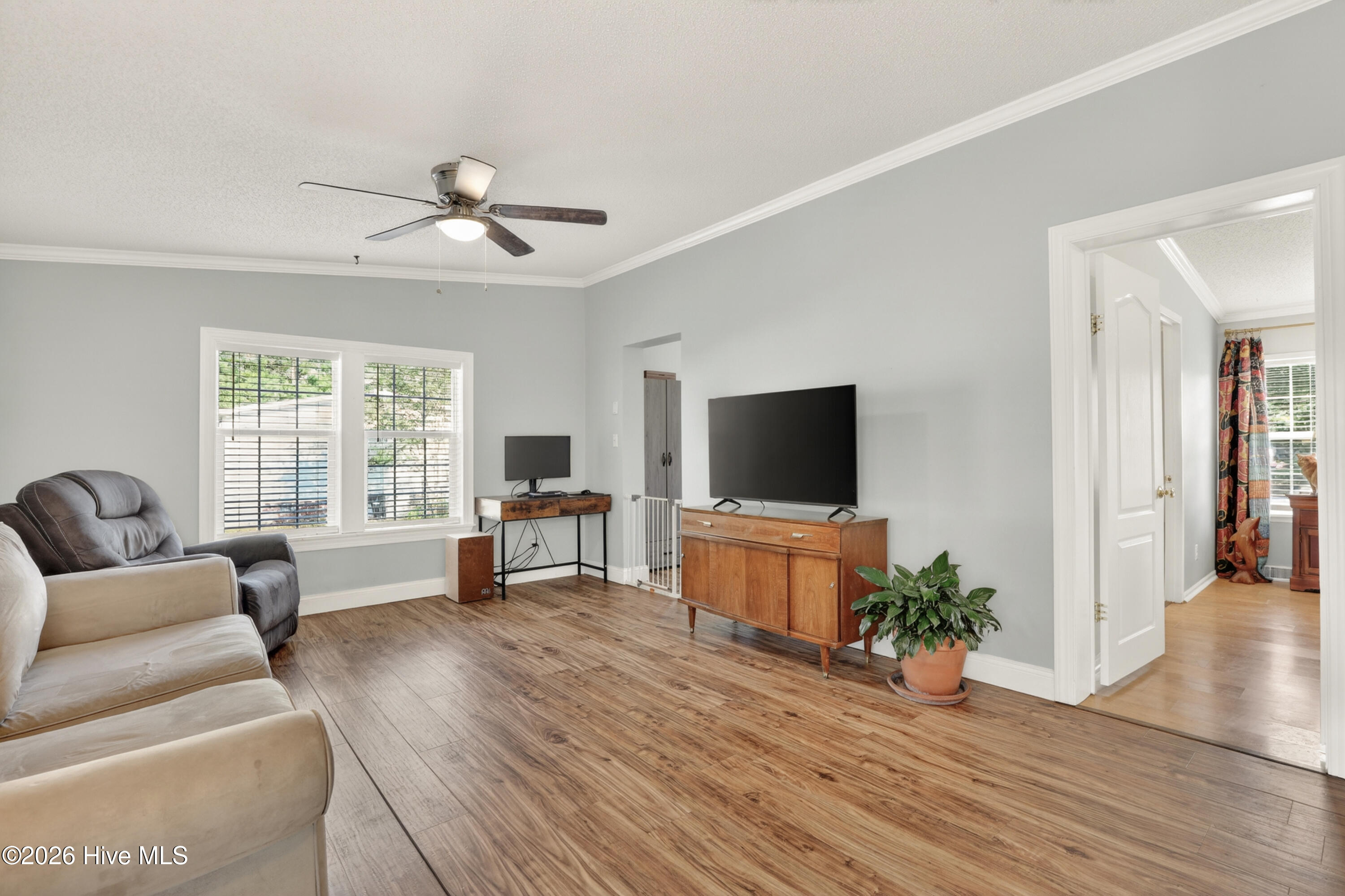 100568101 | Photo 16