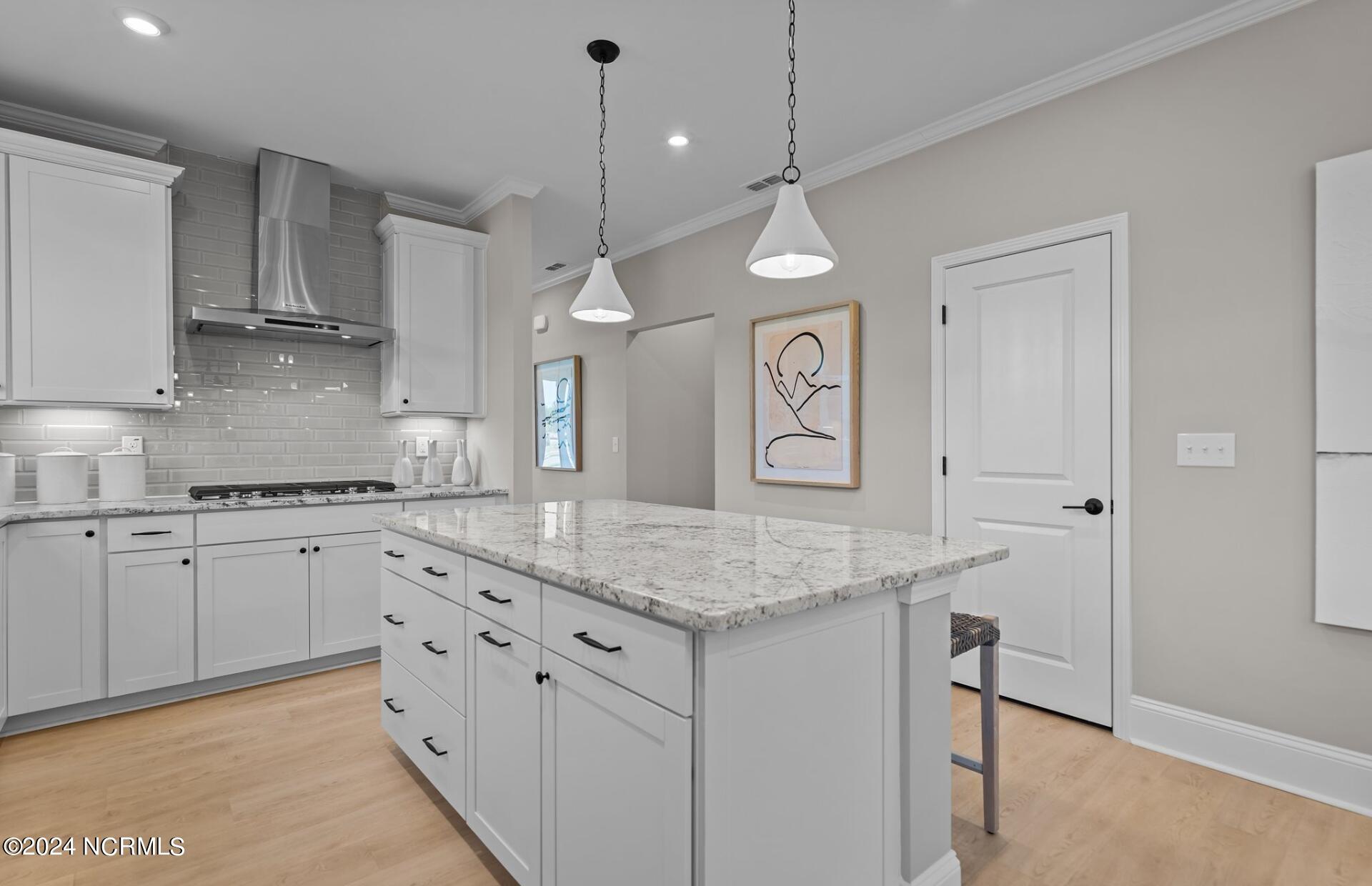 100523734 | Photo 12