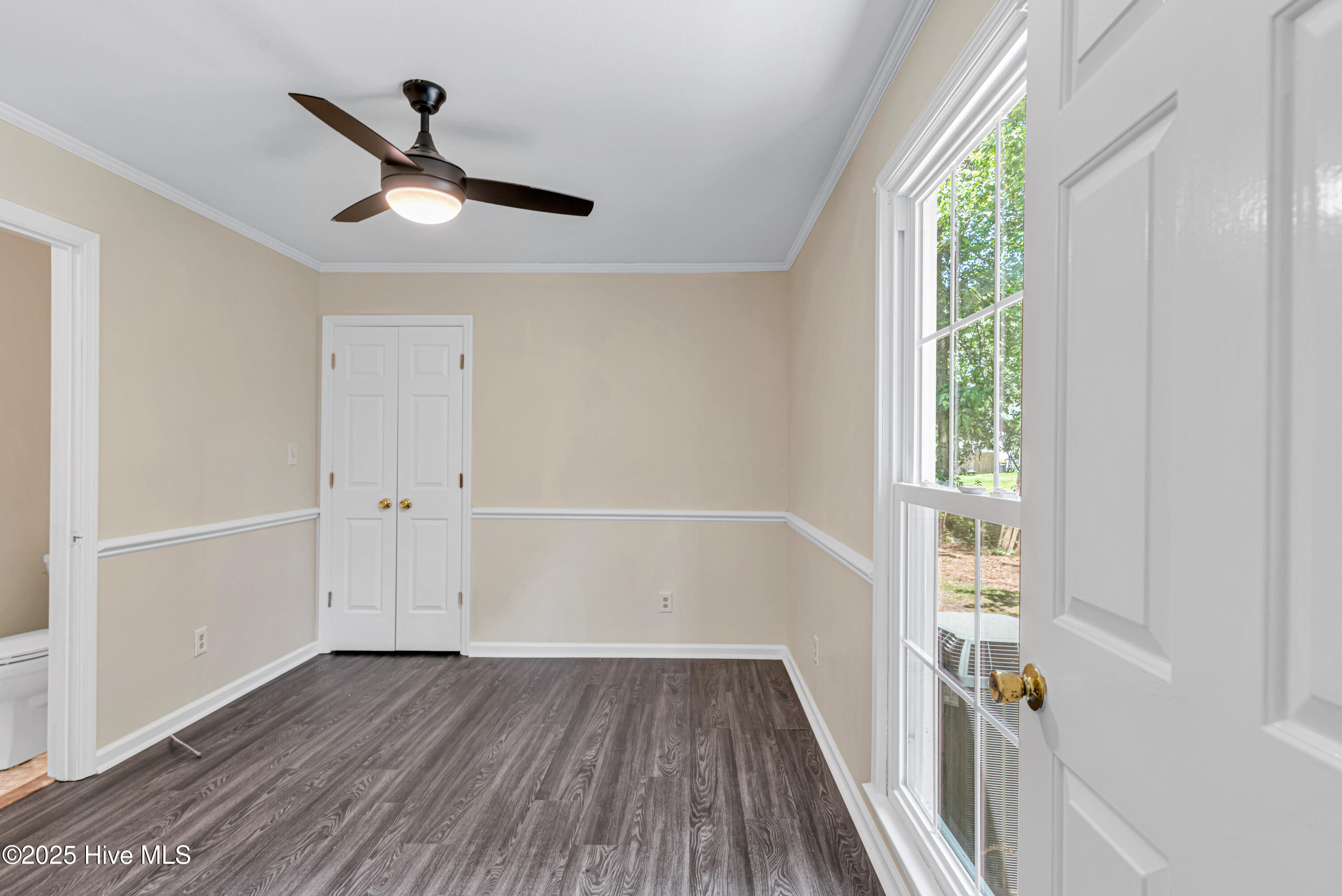 100536398 | Photo 20