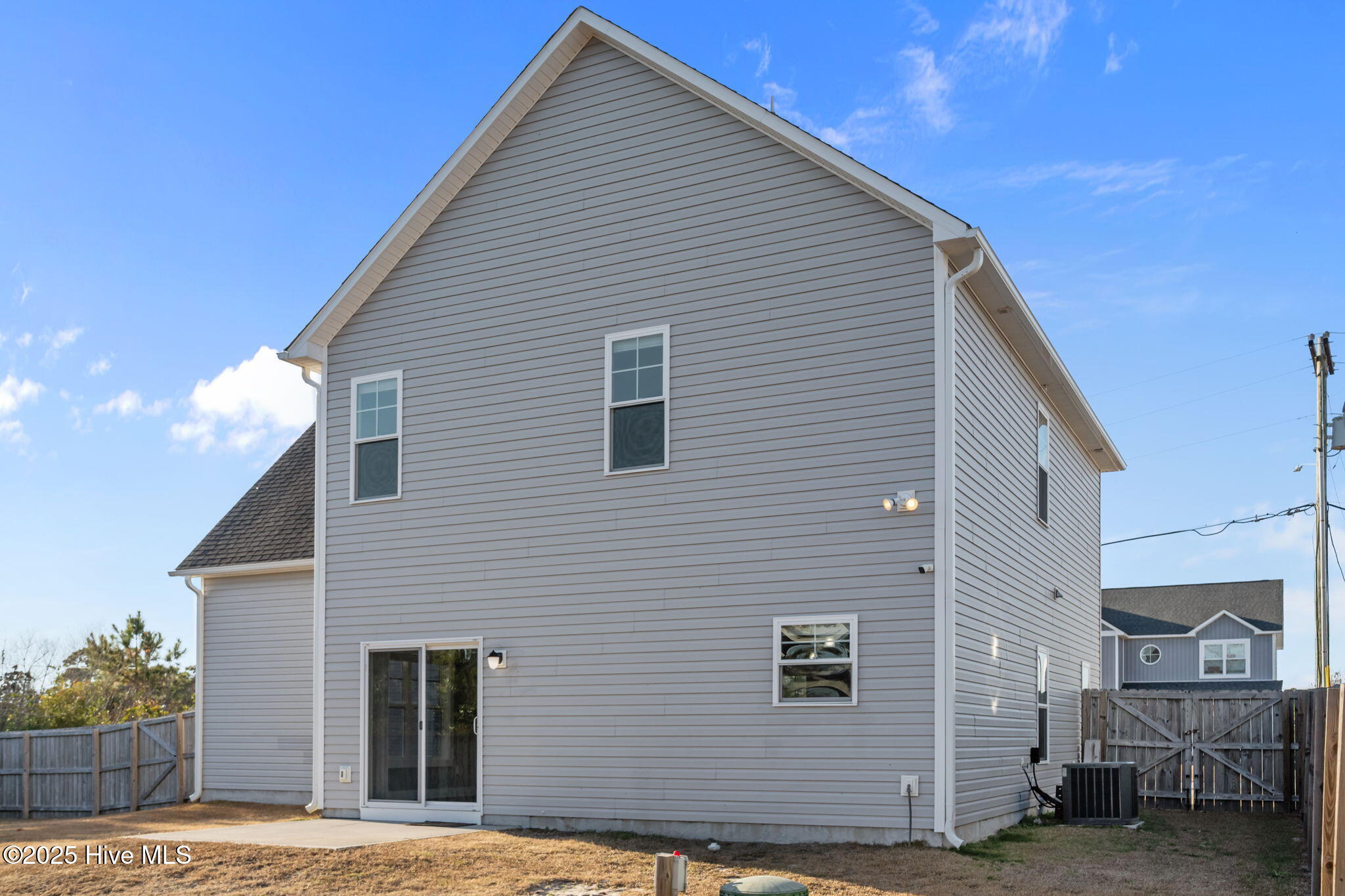 100544347 | Photo 53