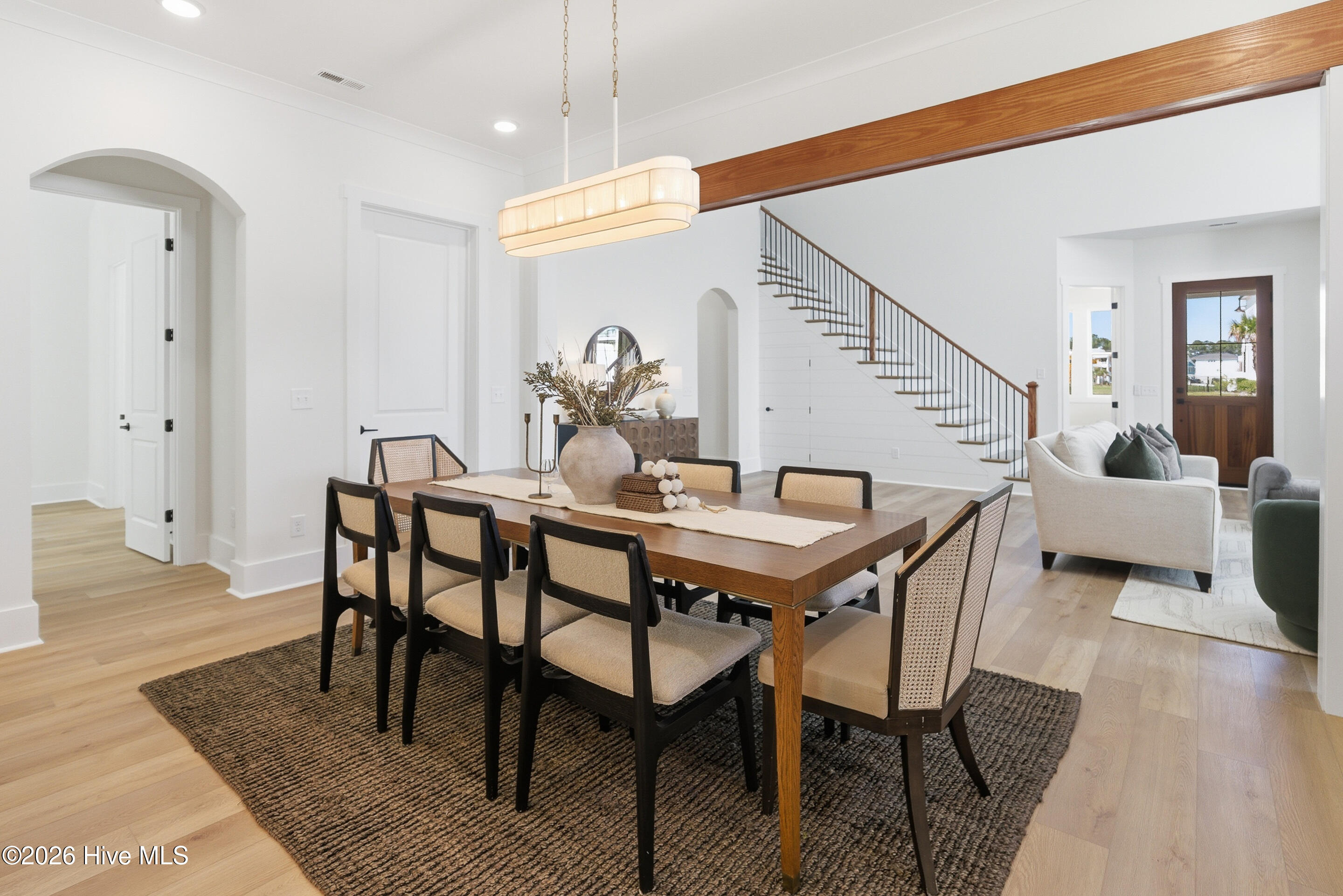 100564913 | Photo 26