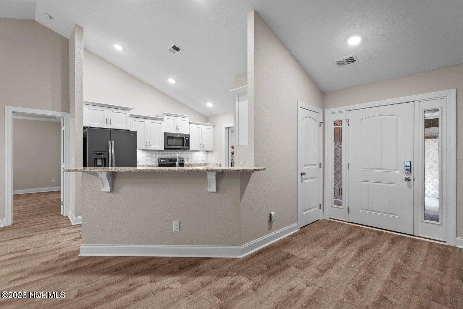 100564948 | Photo 25