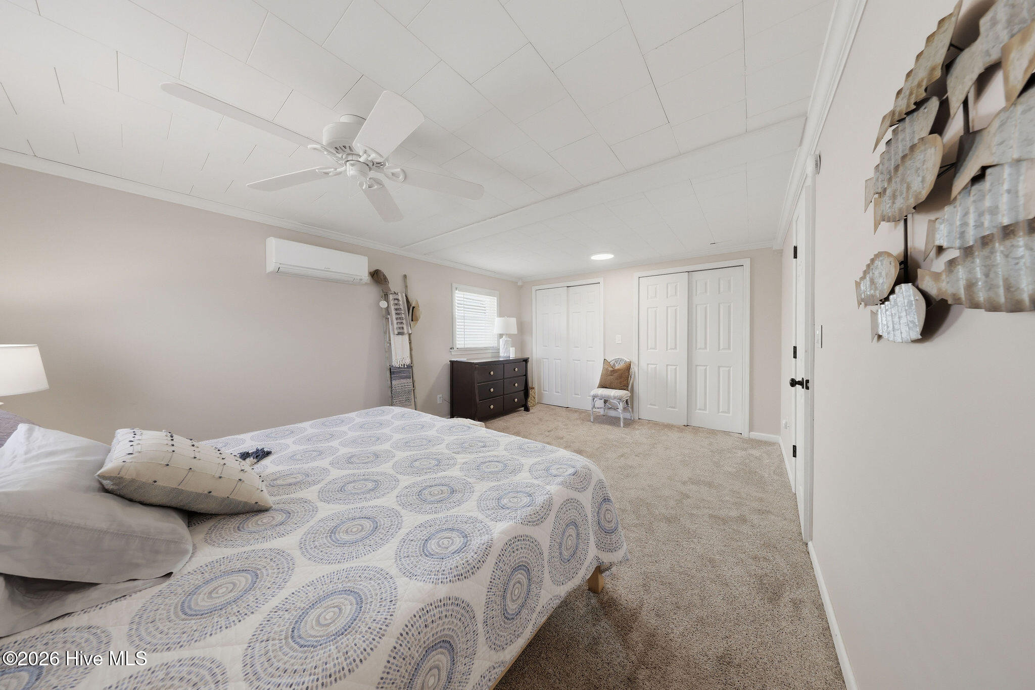 100566548 | Photo 23