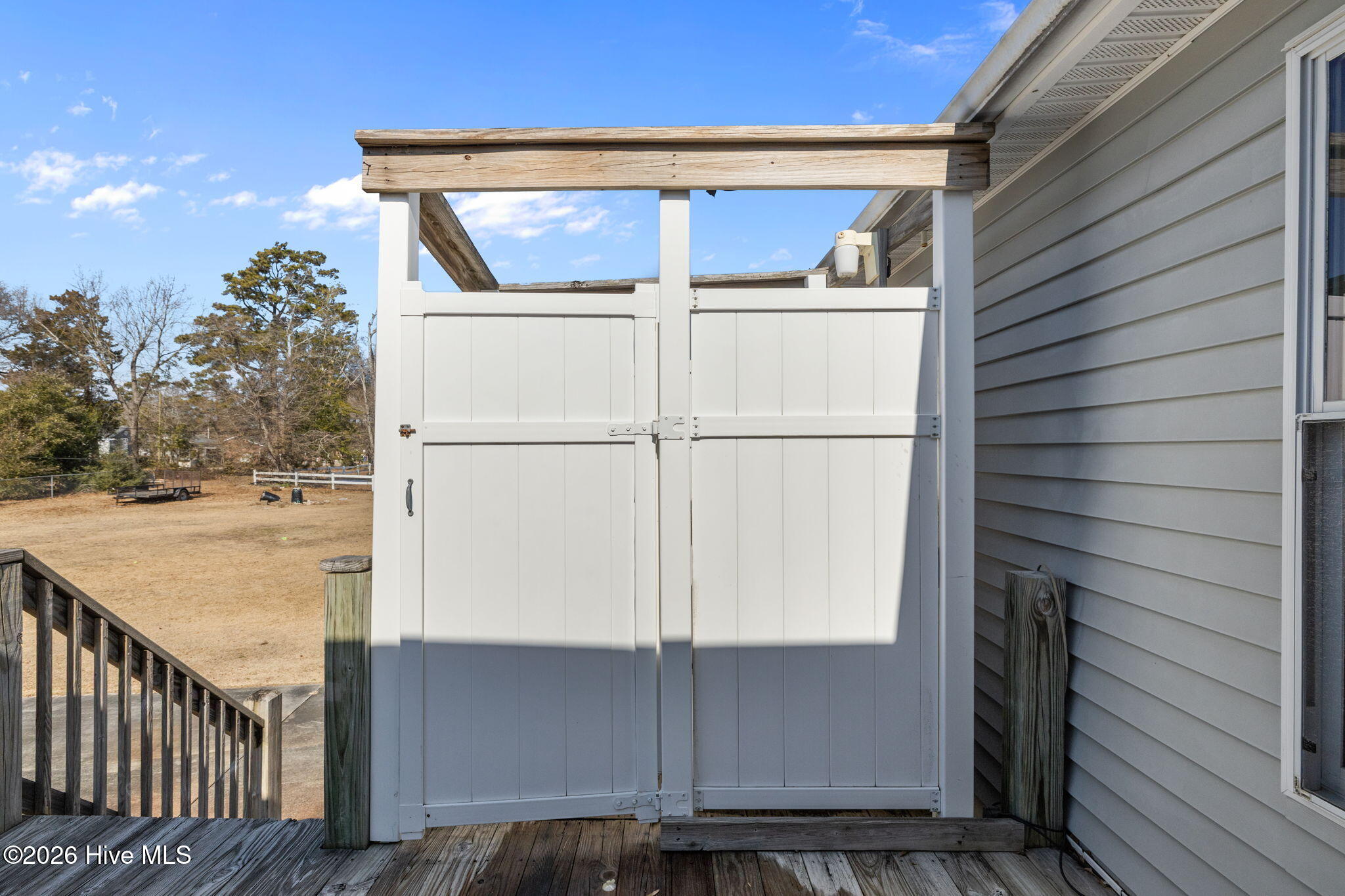 100554027 | Photo 36