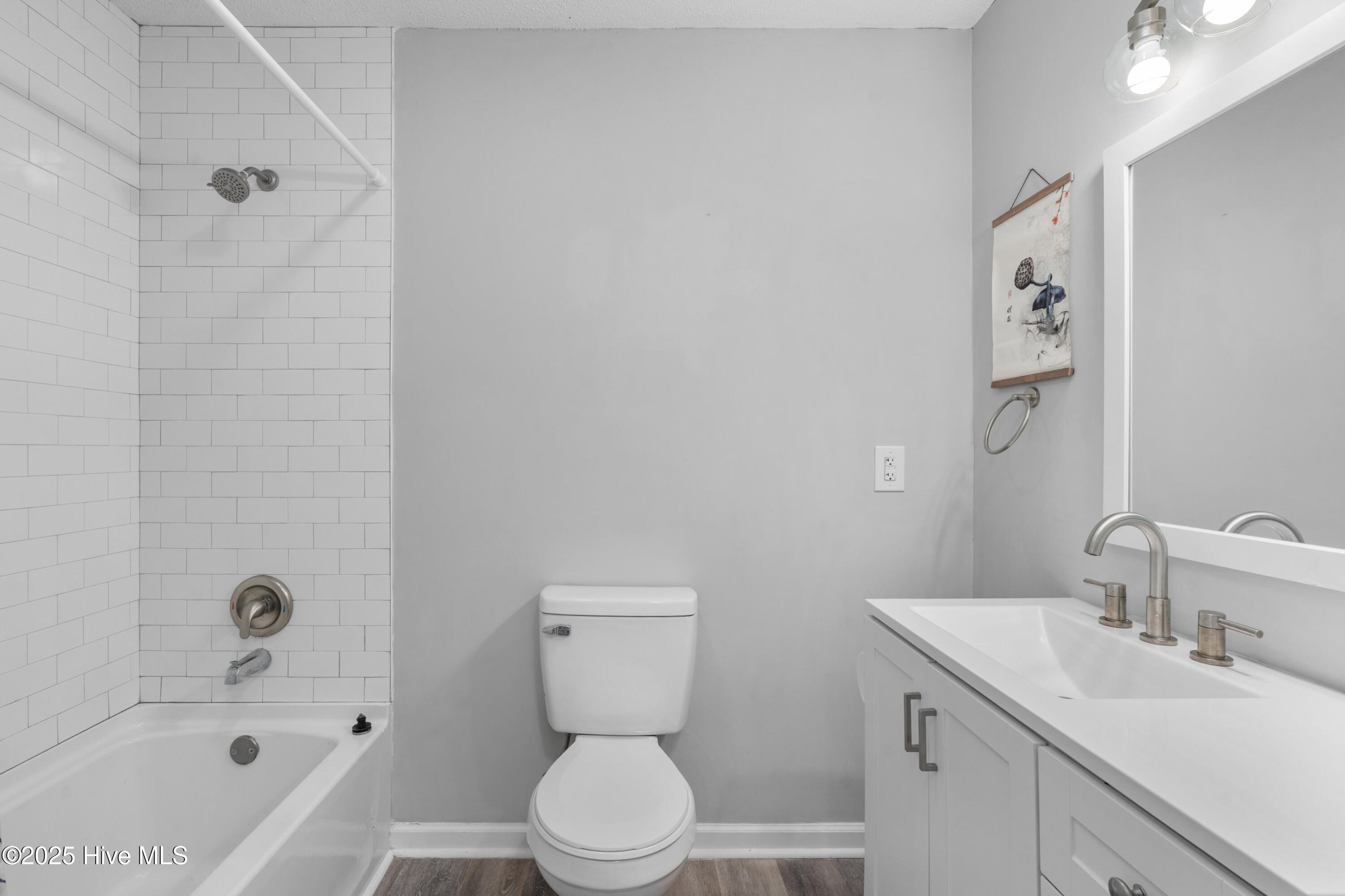 100539708 | Photo 28