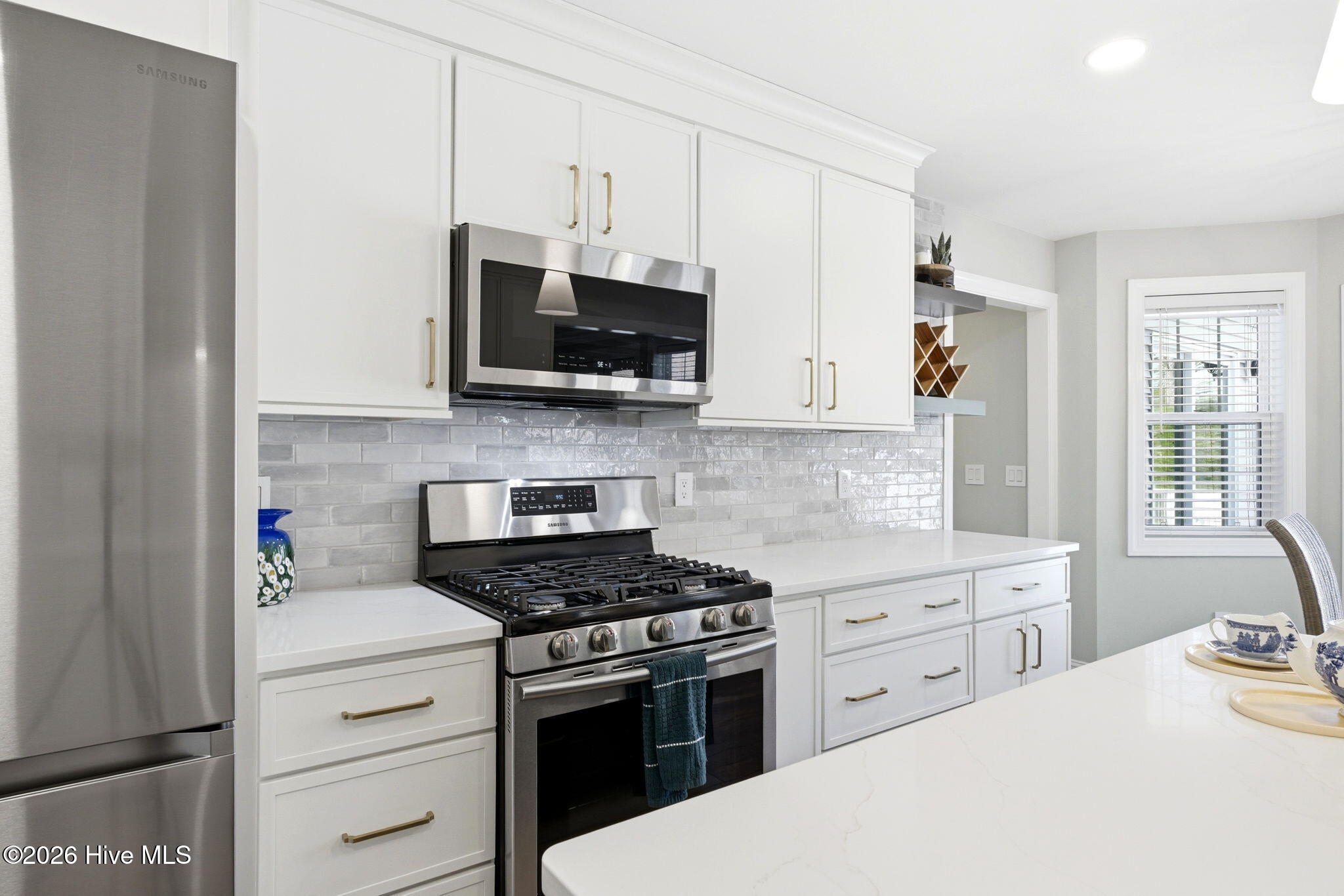 100563483 | Photo 12