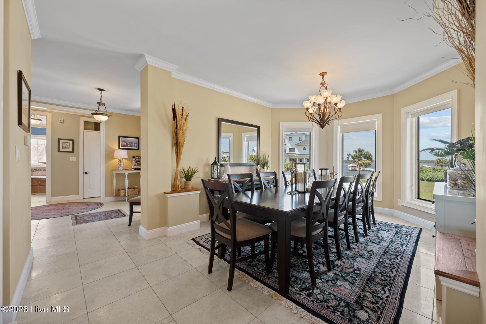 100568549 | Photo 12