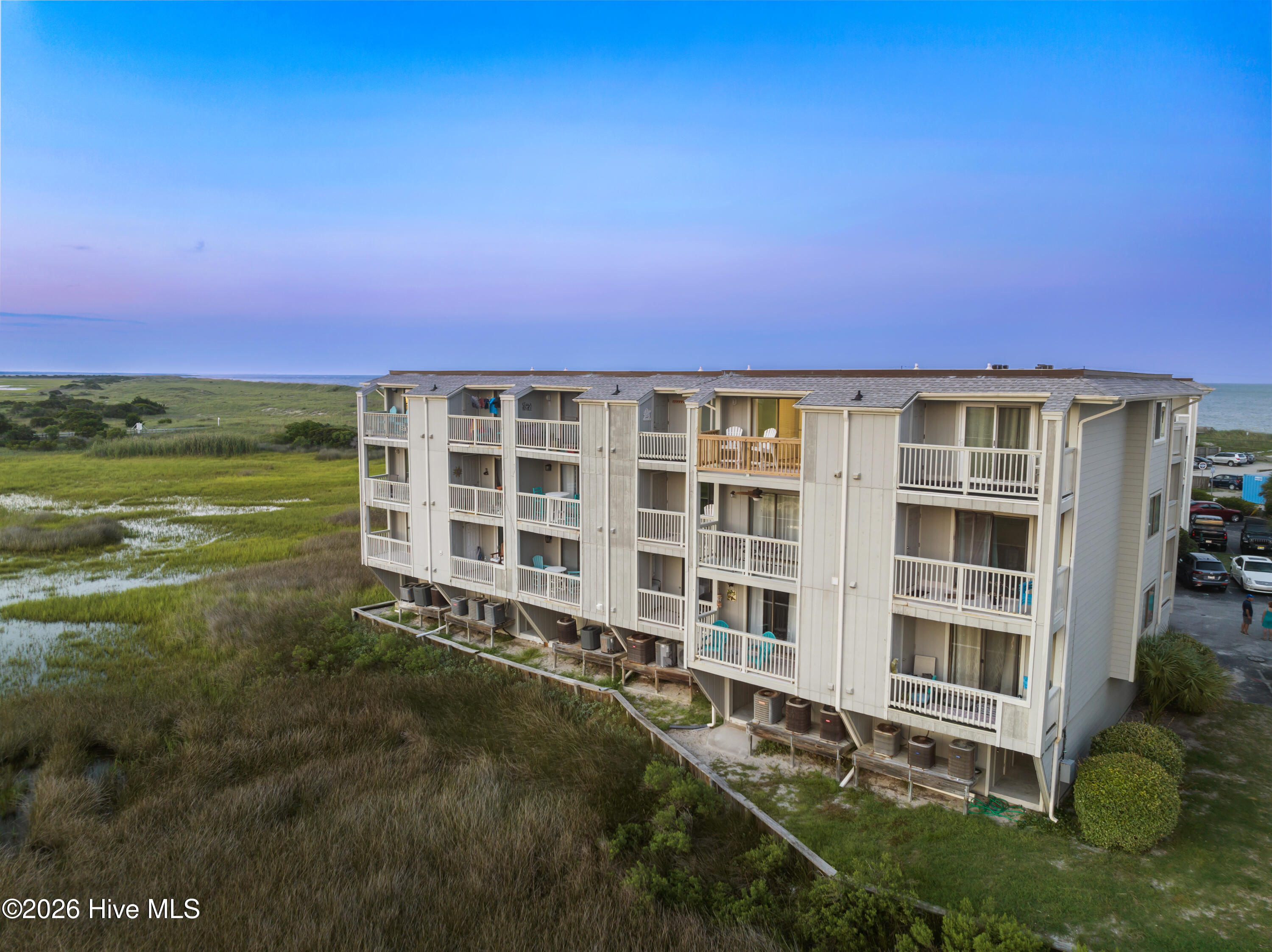 100552903 | Photo 21