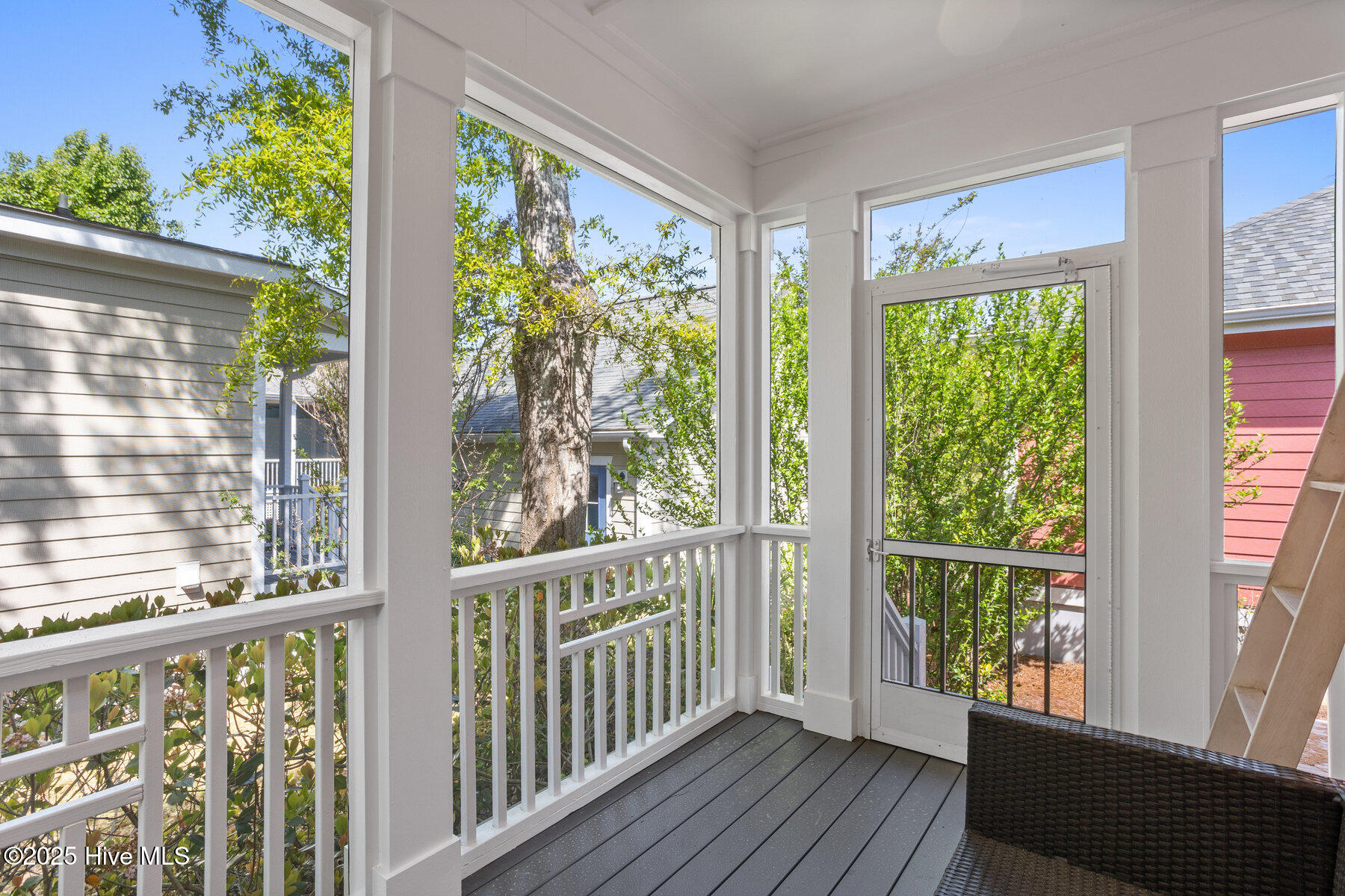 100503358 | Photo 36