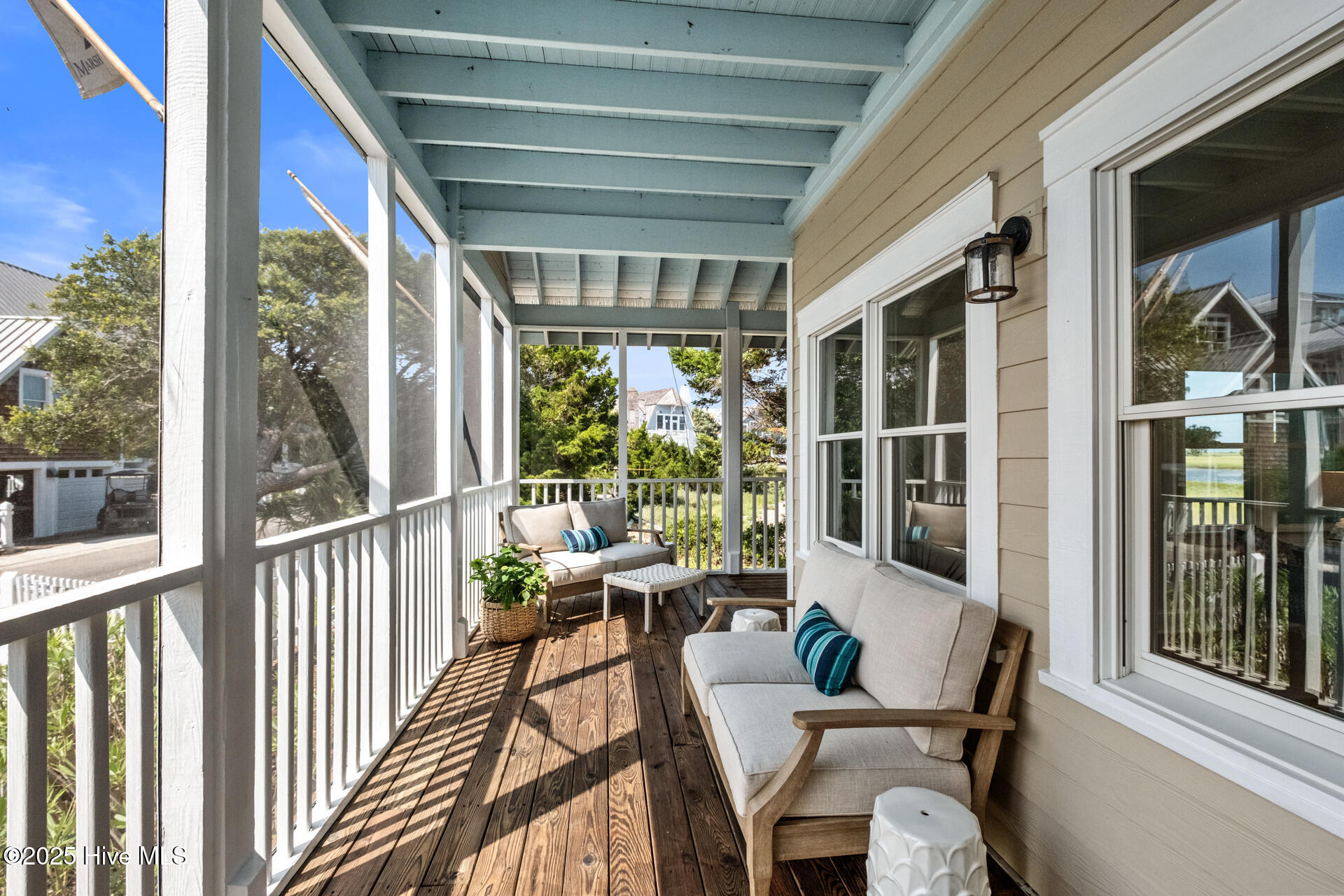 100544527 | Photo 19