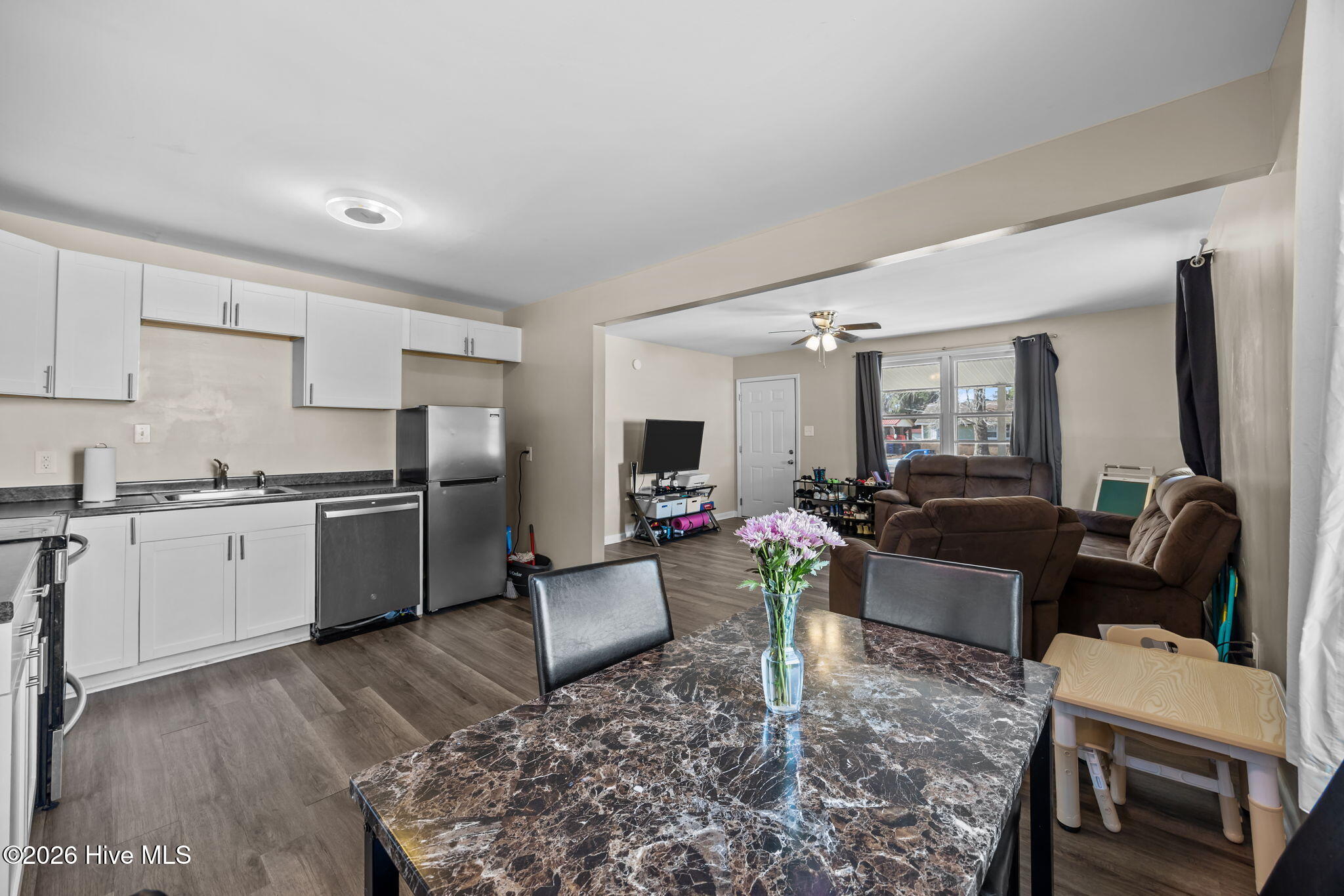 100555911 | Photo 19