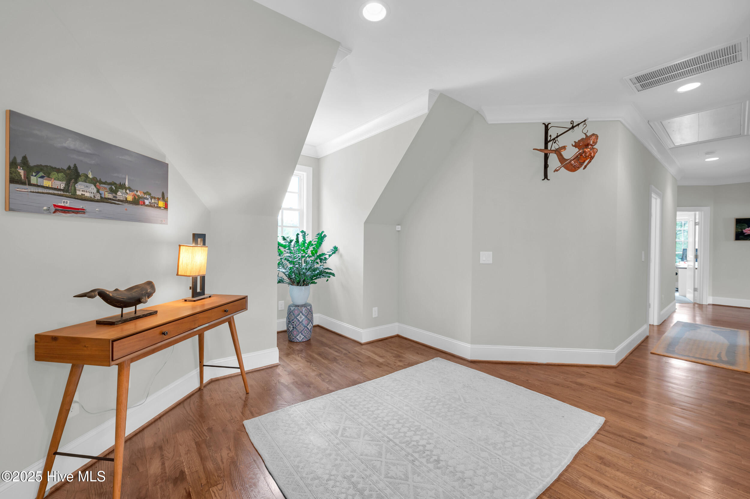 100536582 | Photo 34