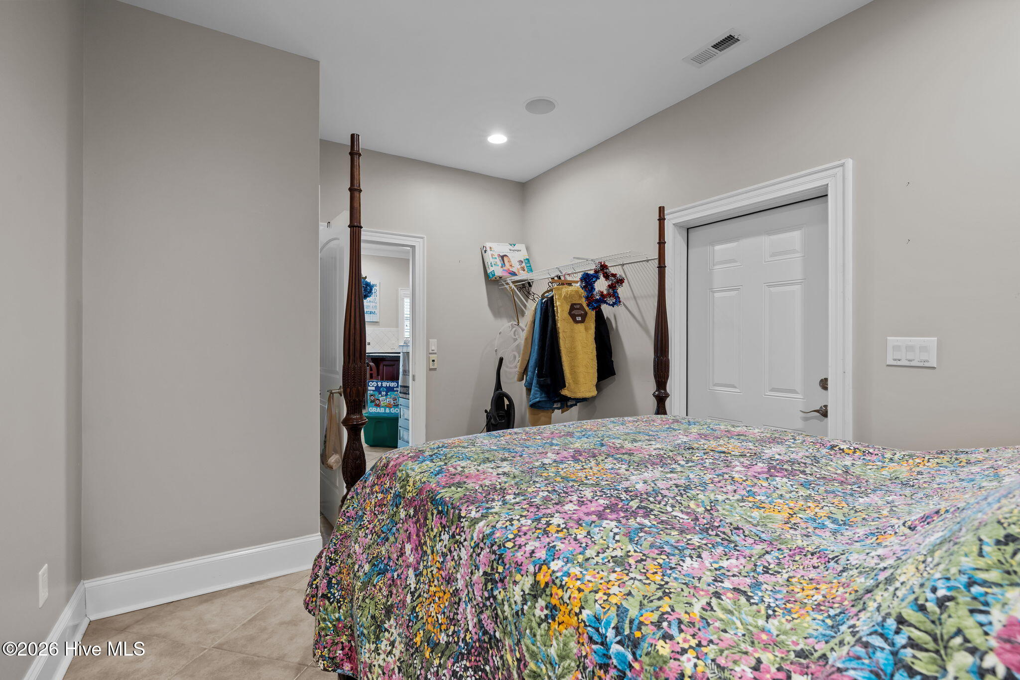 Level 1 flex room (2)