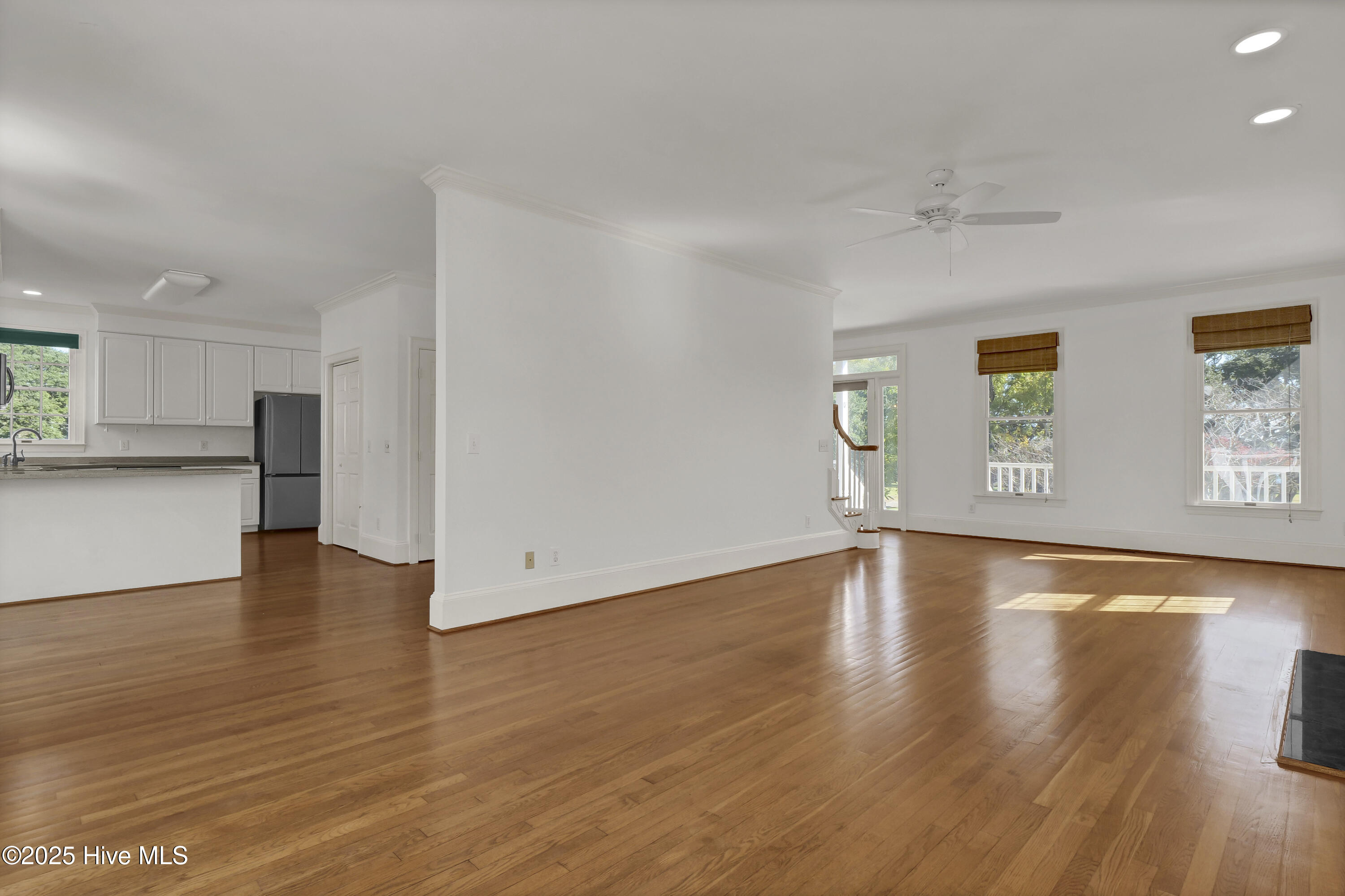 100540971 | Photo 17