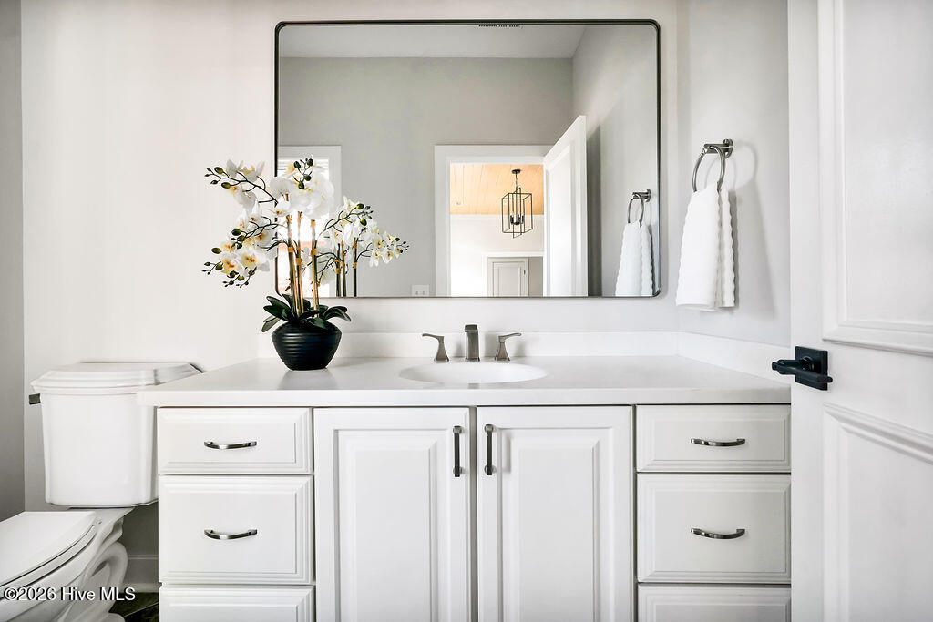 100565103 | Photo 12