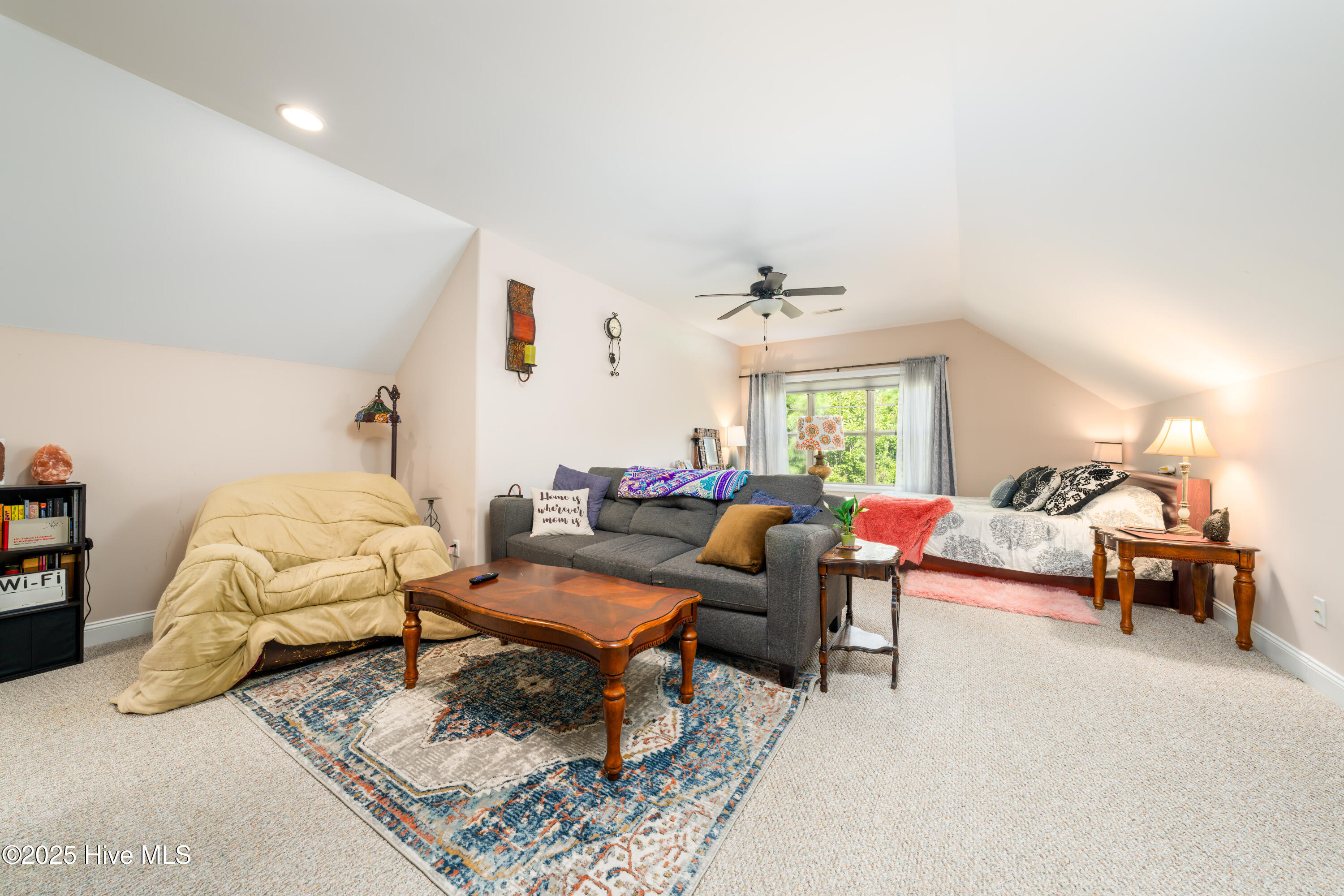 100535400 | Photo 34