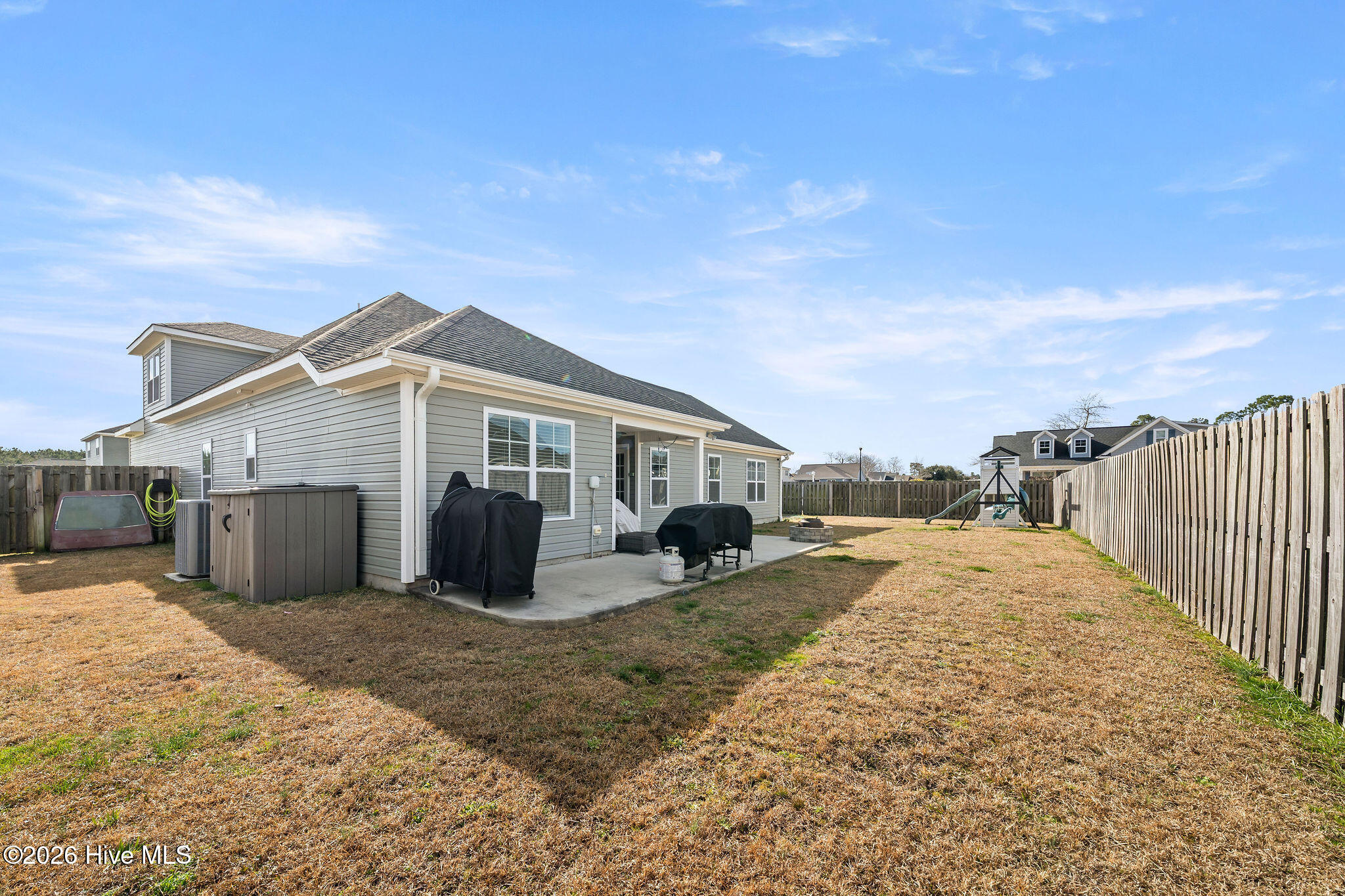 100563153 | Photo 33