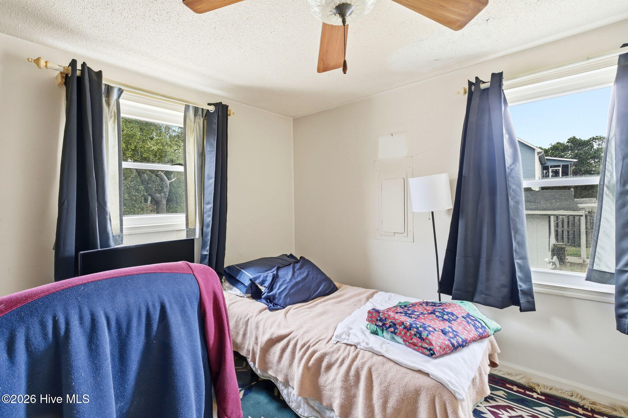 100558403 | Photo 36