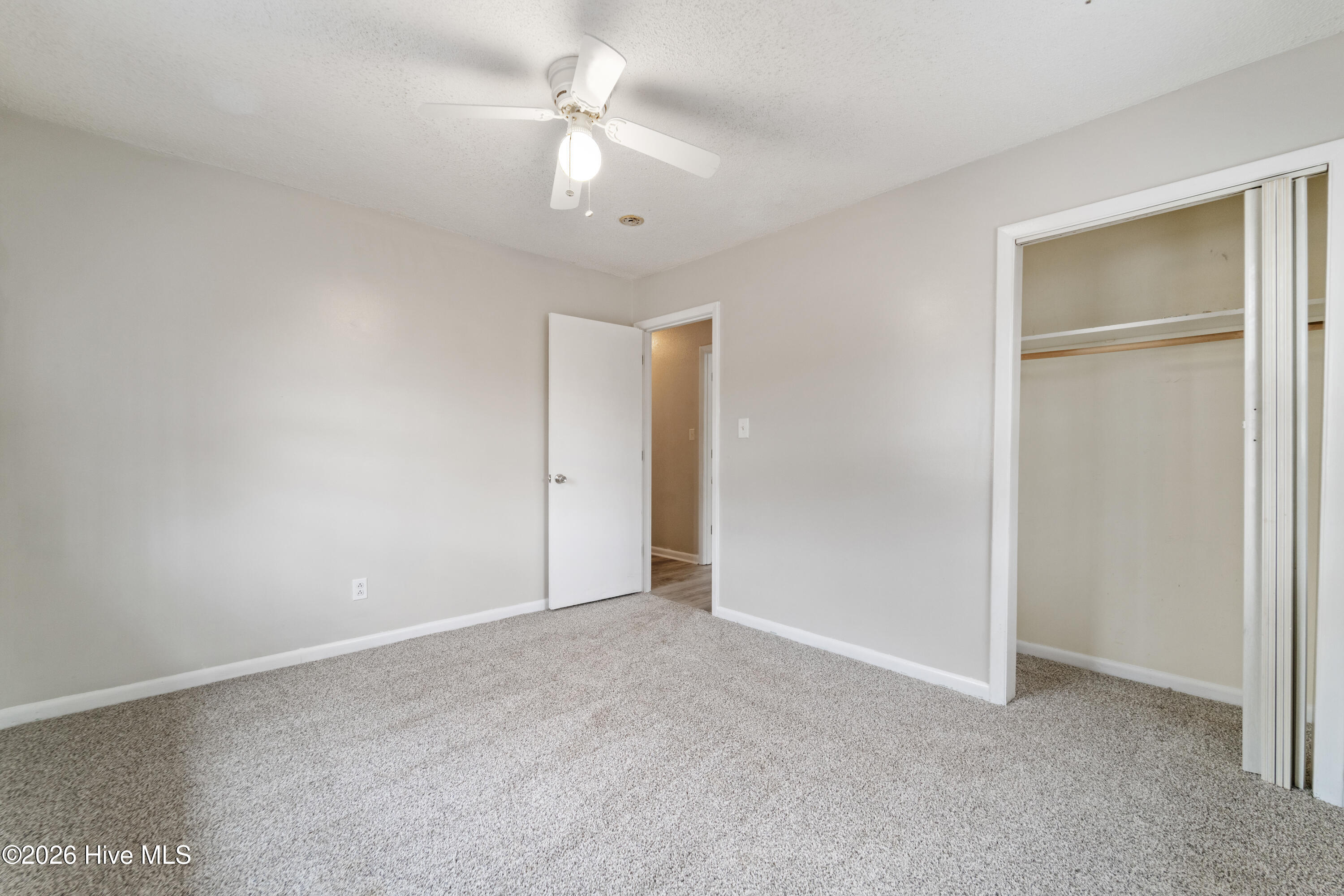 100551090 | Photo 42