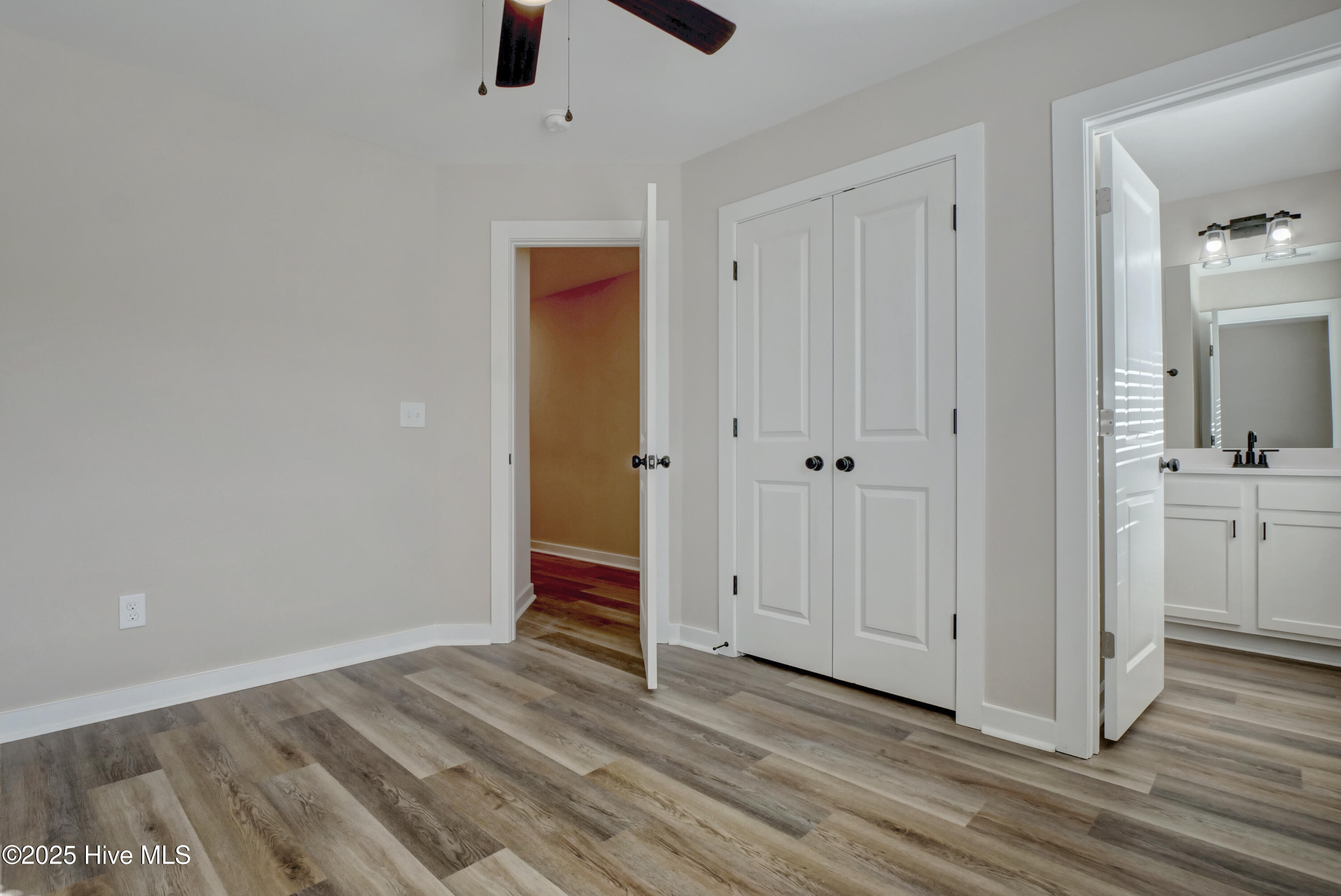 100539811 | Photo 13