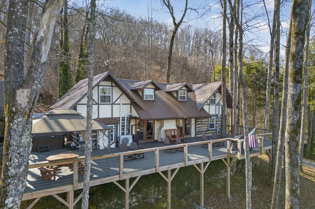 Homes for sale in Nantahala, NC | 124 Mountain Mariah Rd, Nantahala, NC 28781 | MLS# 98524441