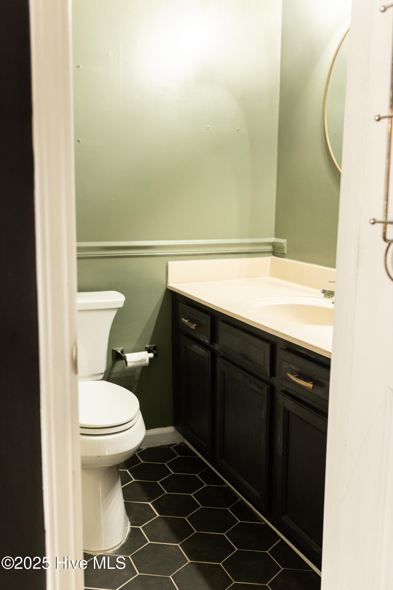 100540057 | Photo 27