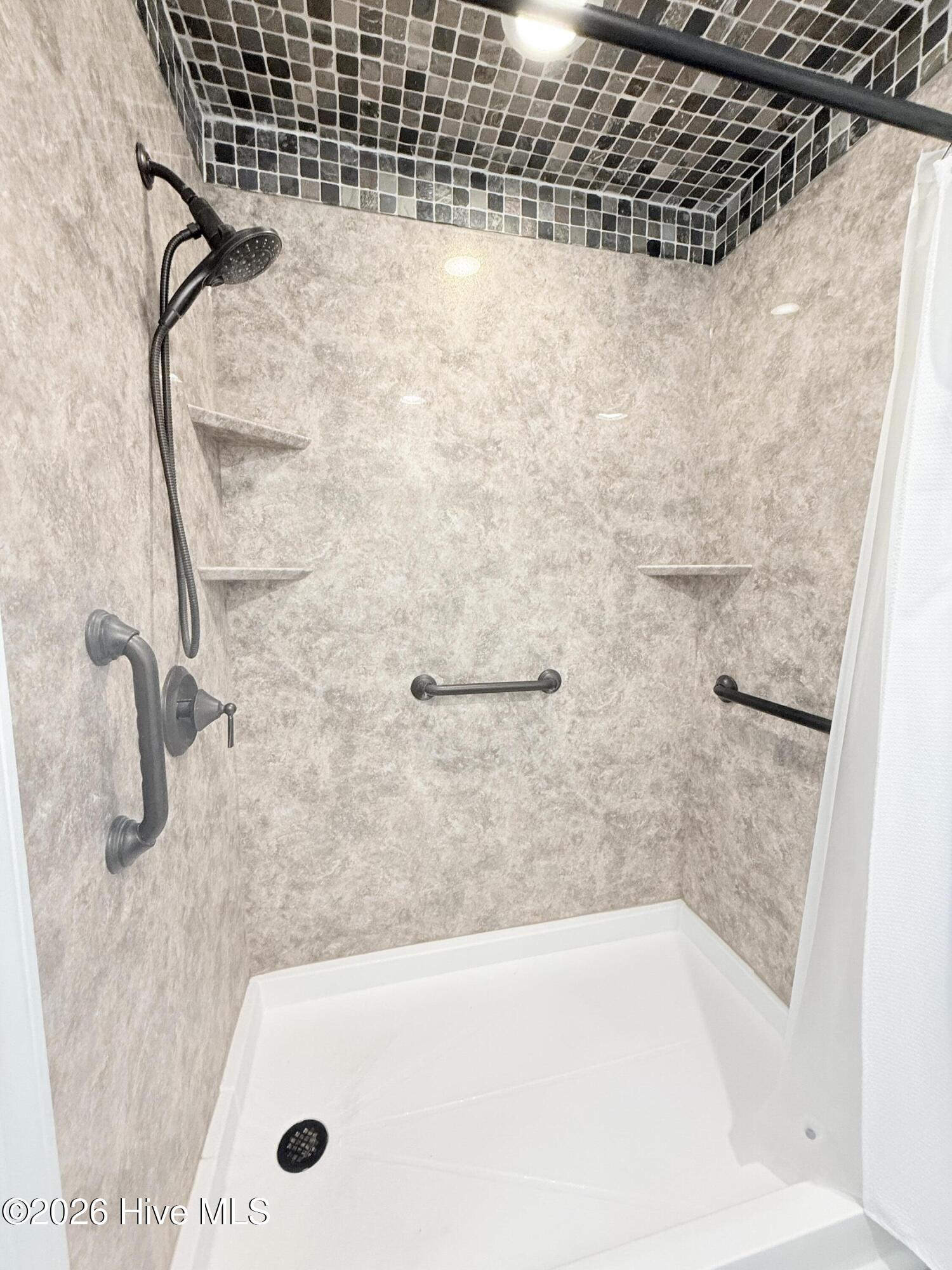 100554968 | Photo 17