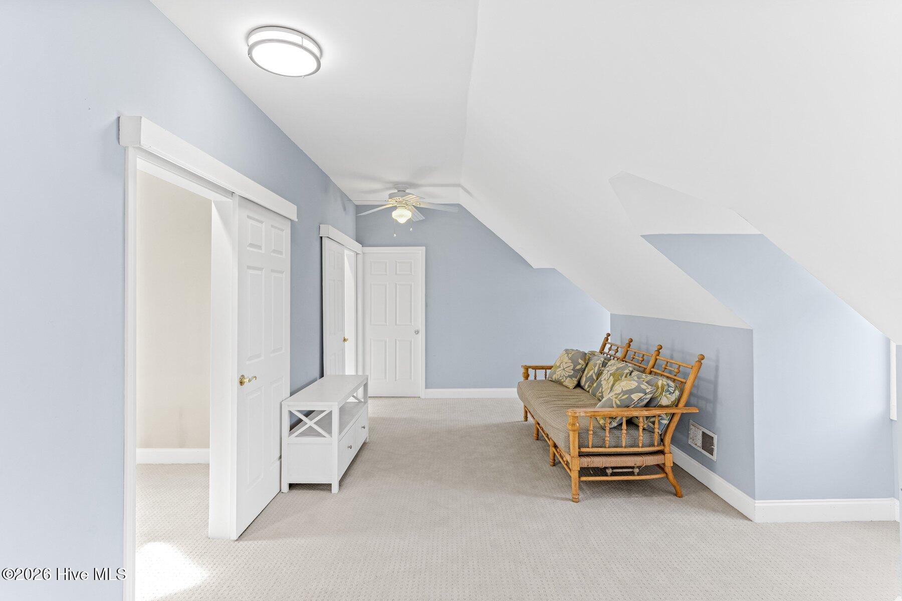 100551299 | Photo 42