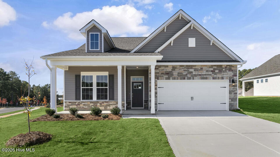 Exterior photo of 824 Fernwind Circle, Aberdeen, NC 28315. MLS: 100590125