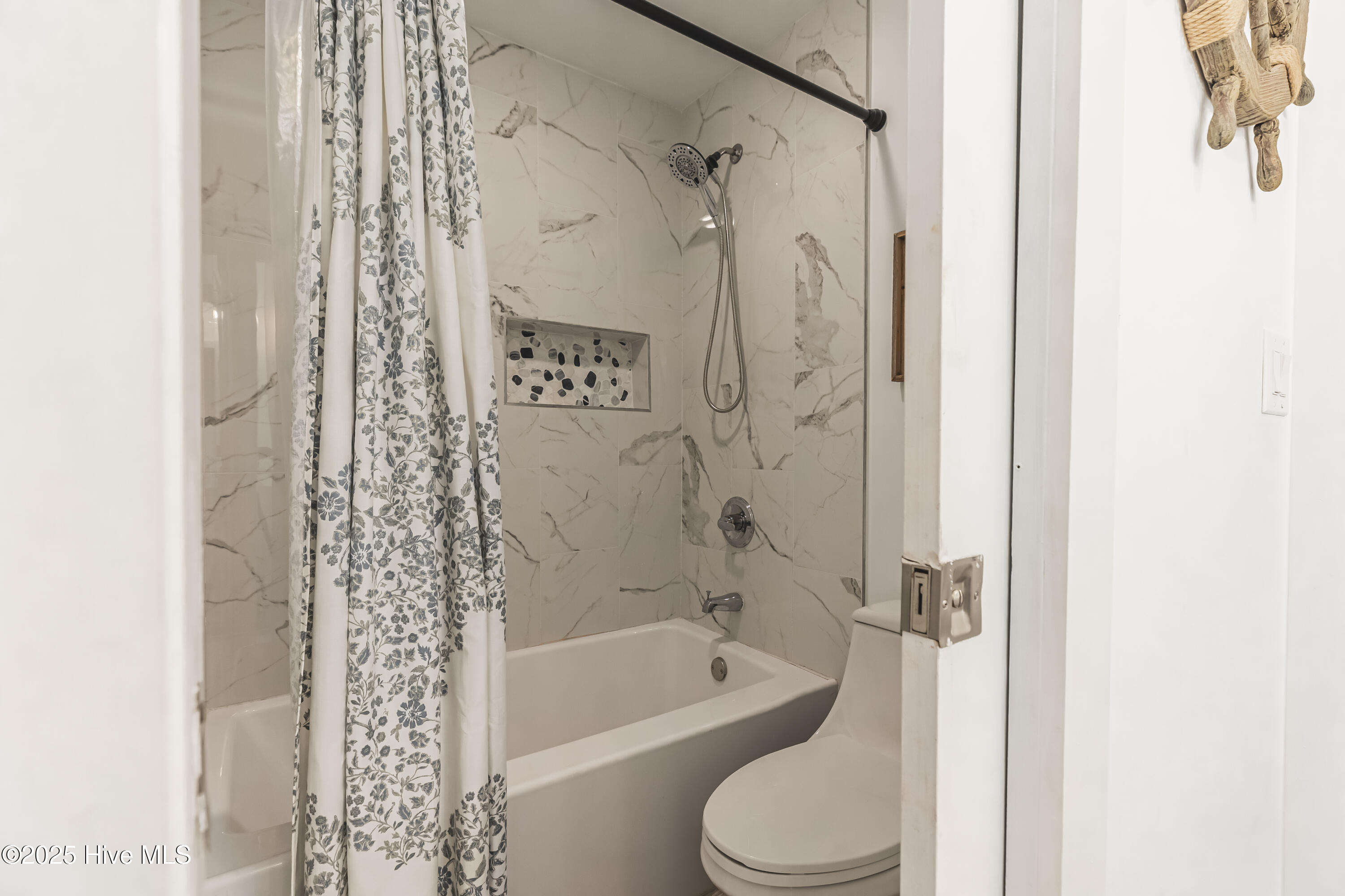 100521166 | Photo 19