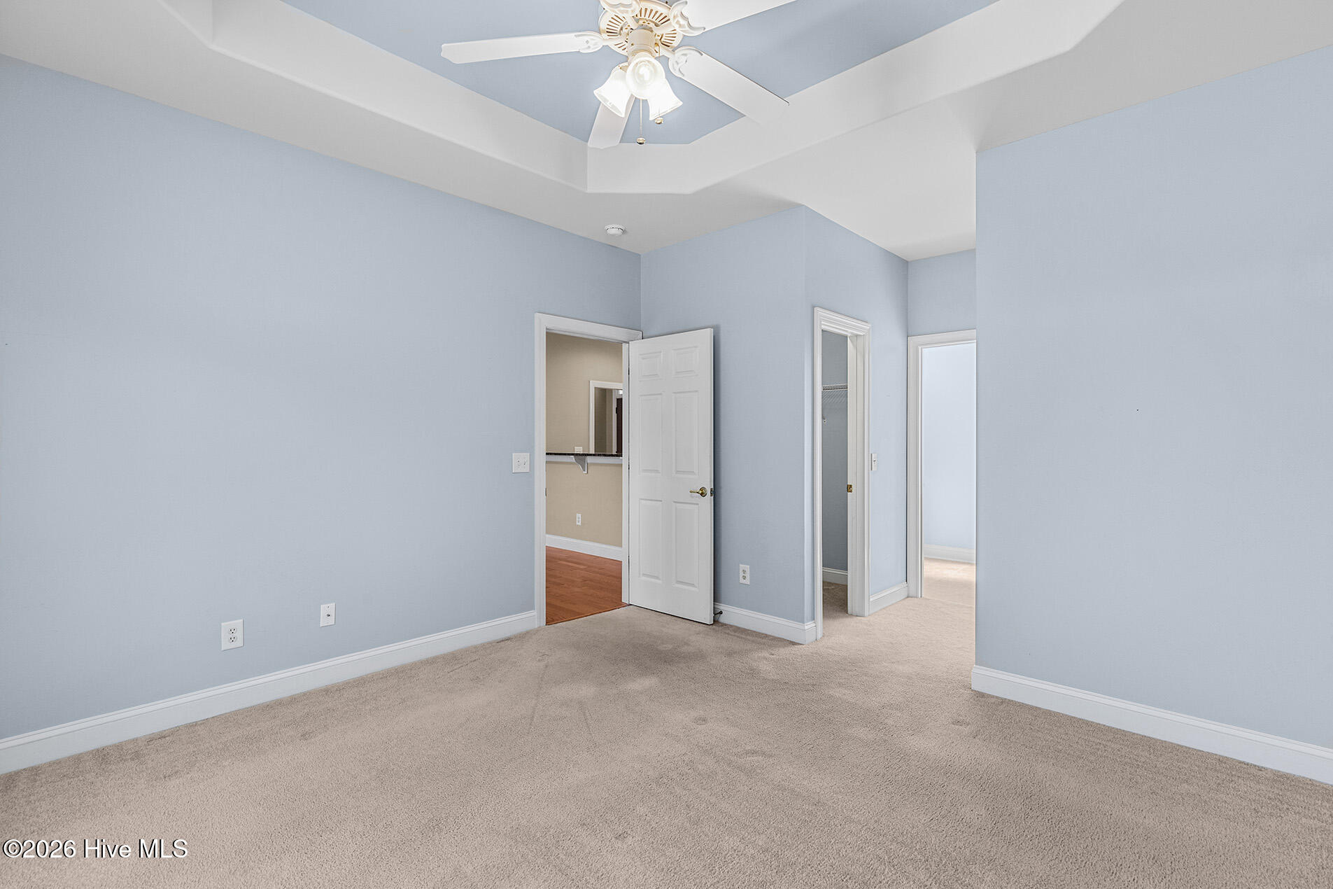 100569629 | Photo 17