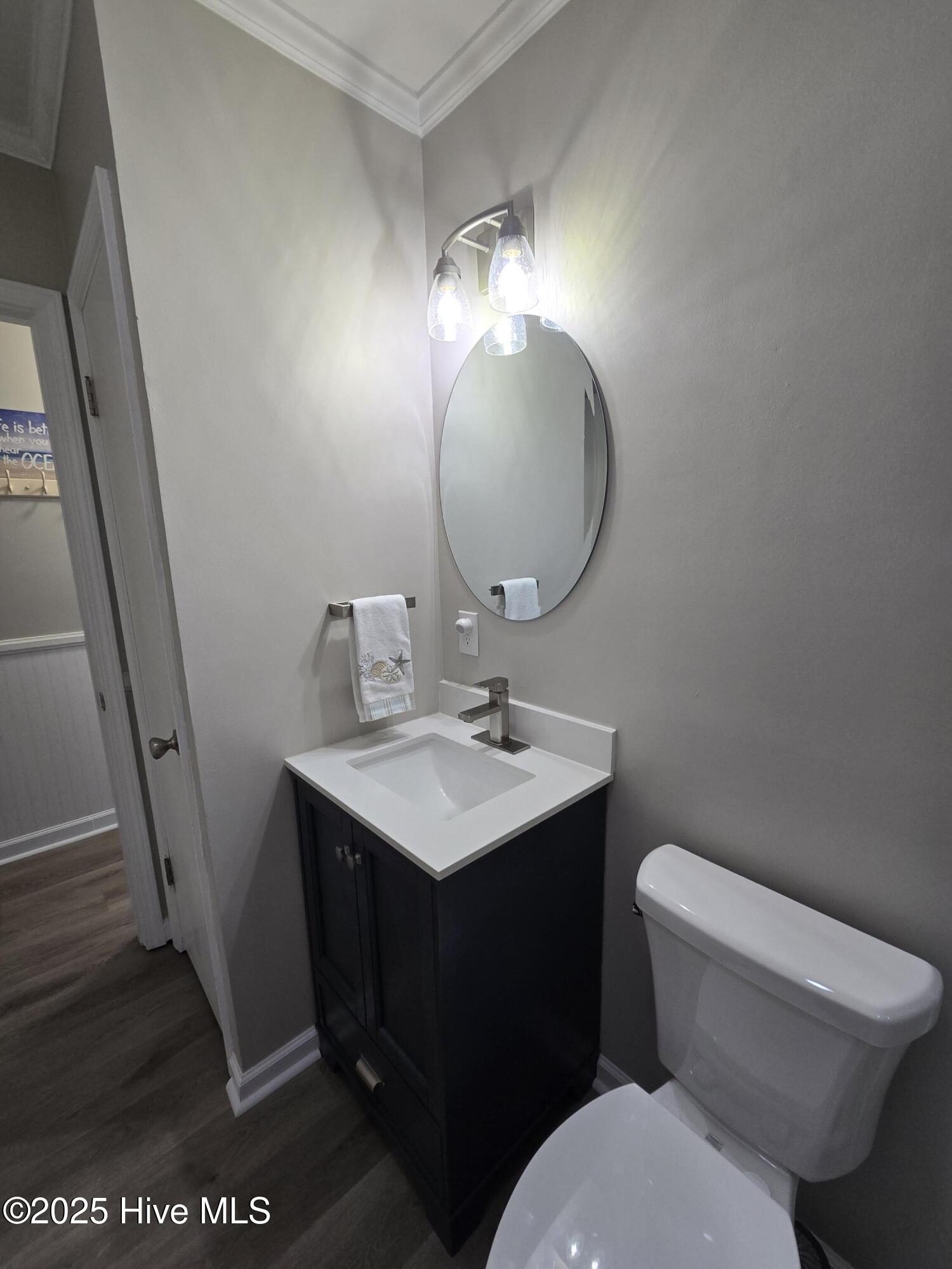 100482107 | Photo 24