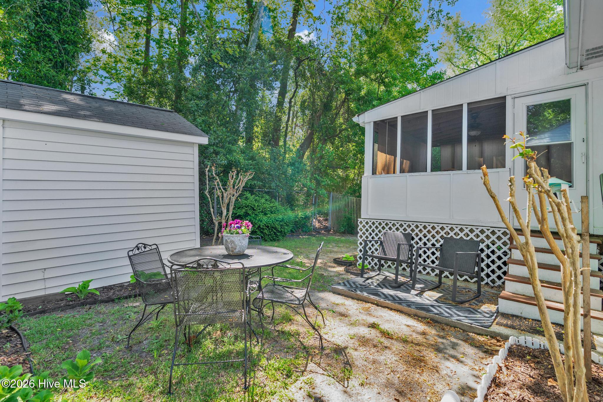 100566412 | Photo 24