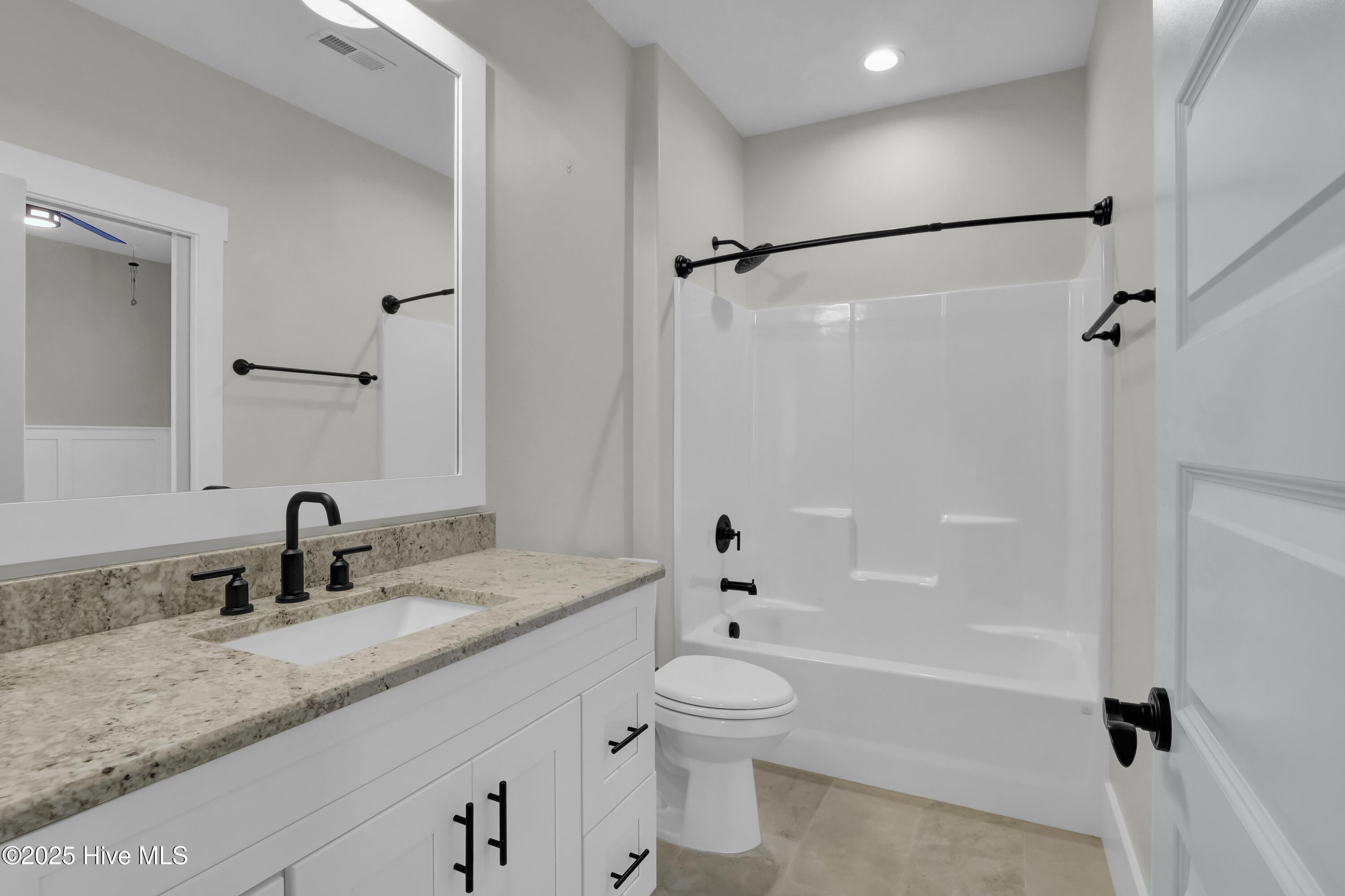 100550723 | Photo 29