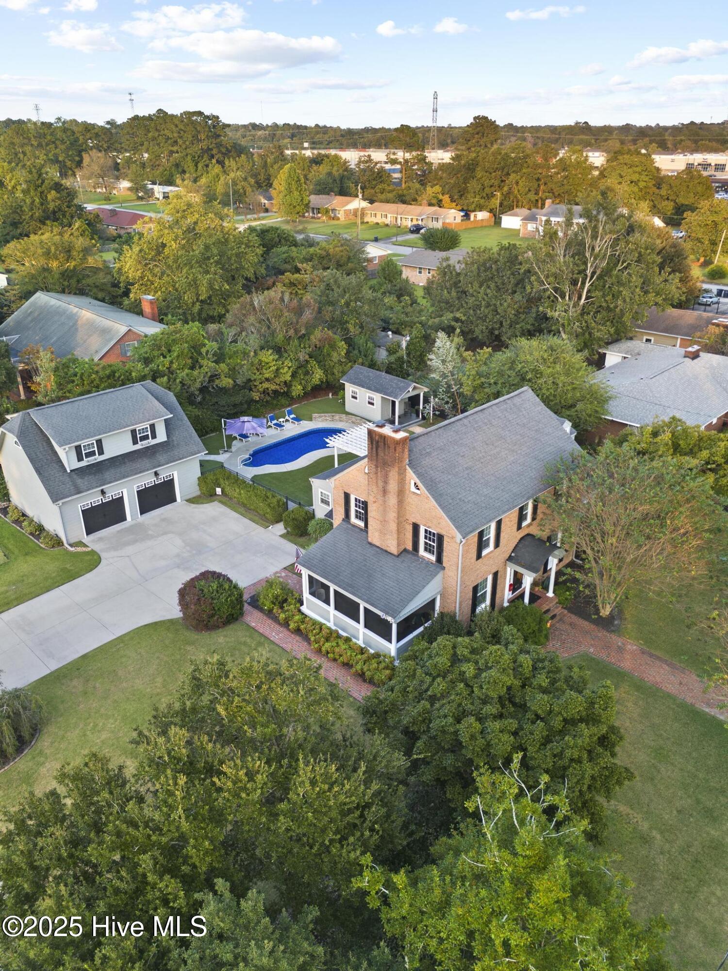 100527249 | Photo 78