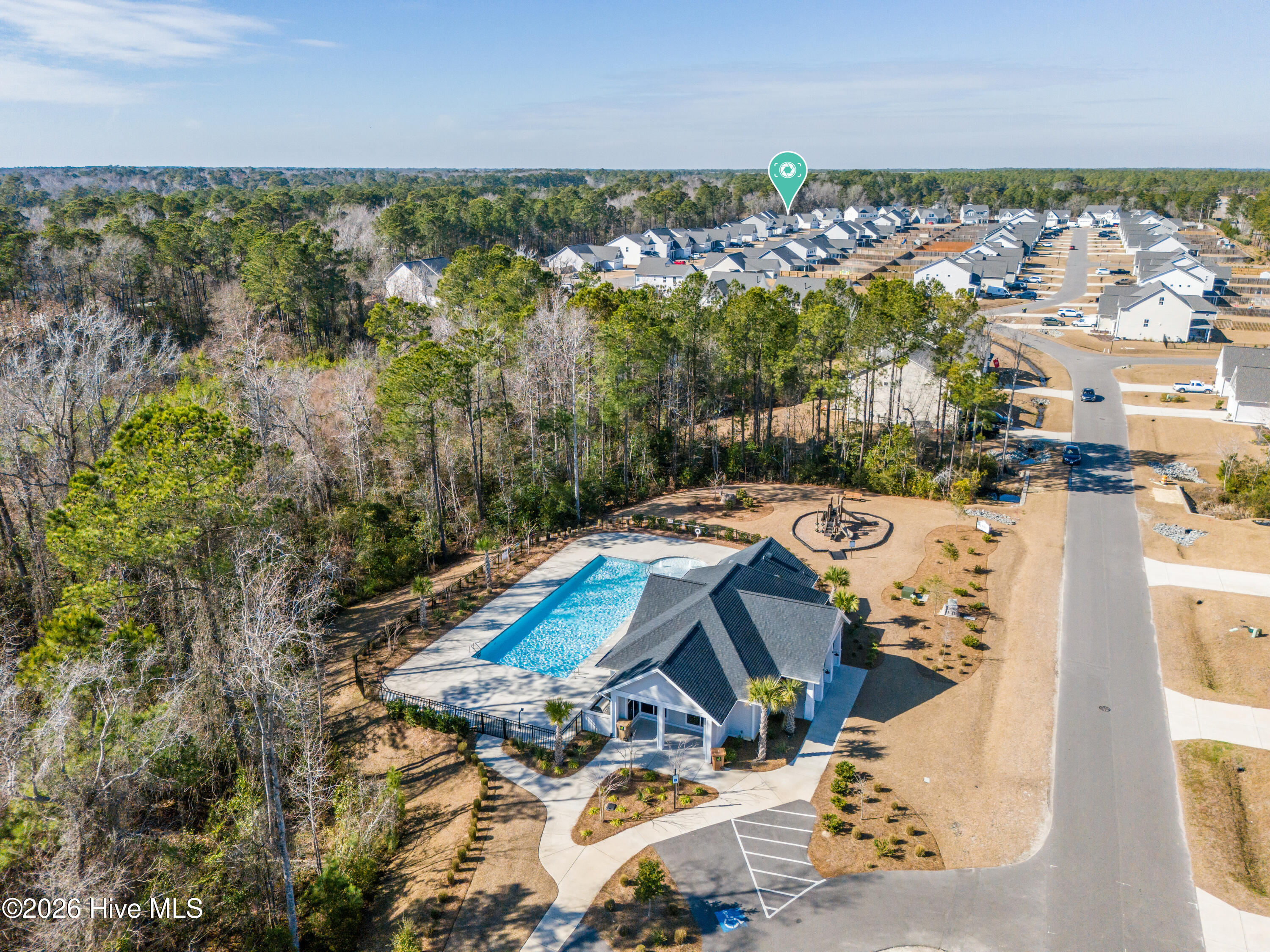 100550923 | Photo 36