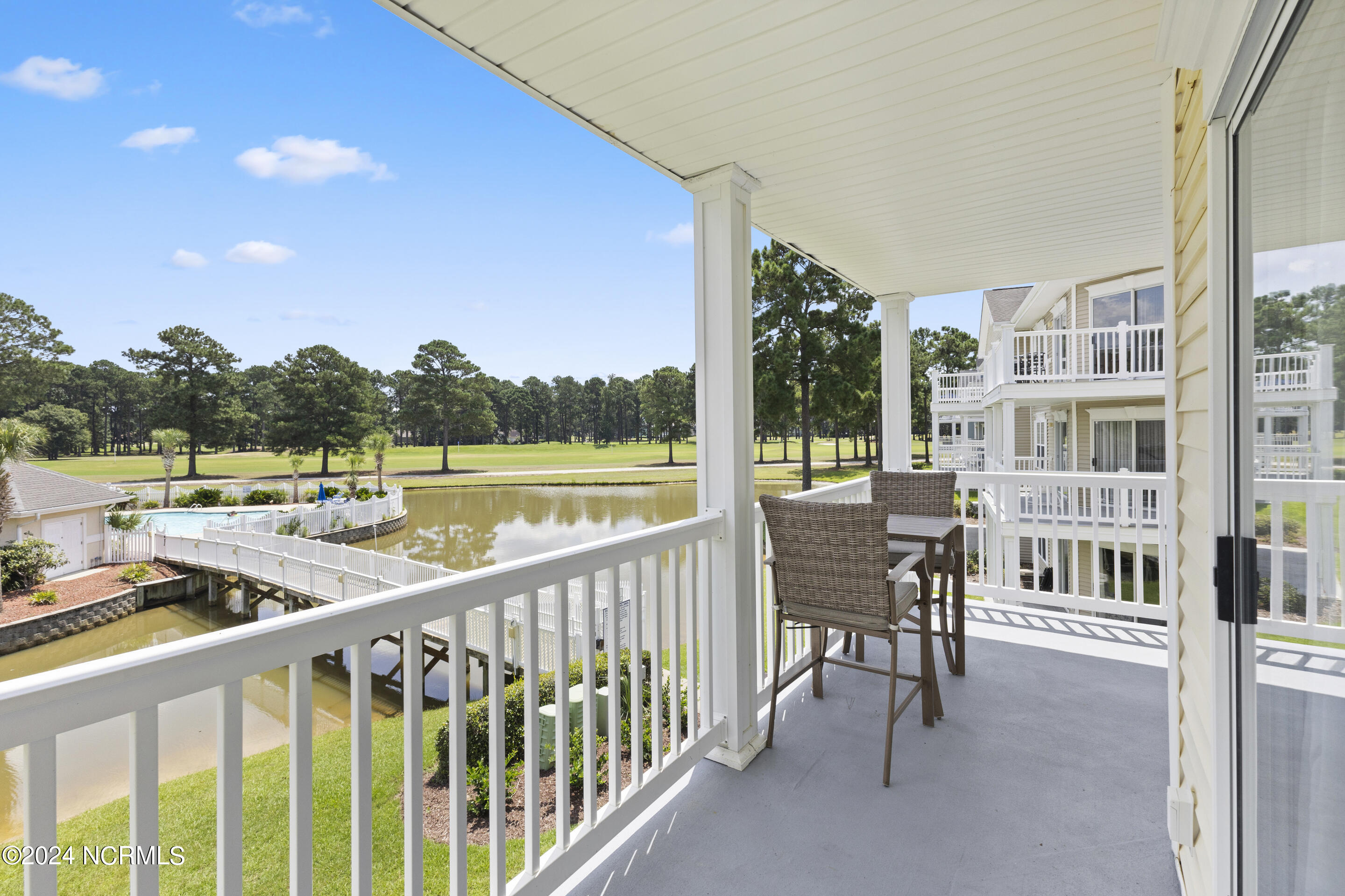 100461581 | Photo 14